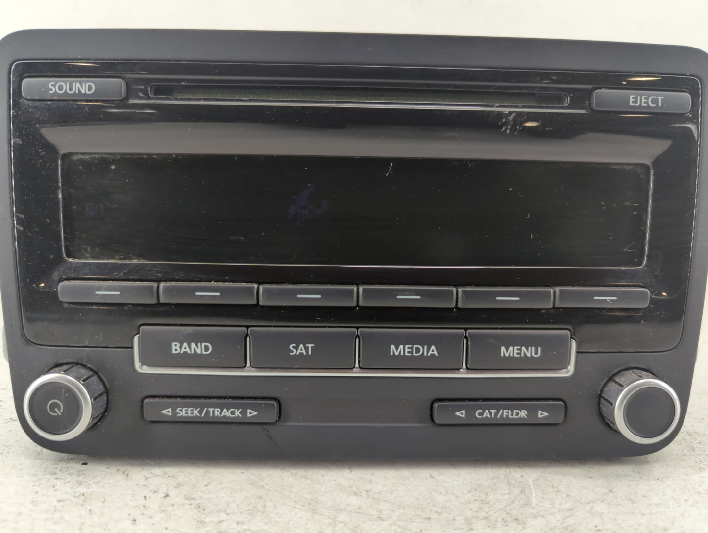 2011-2014 Volkswagen Jetta Am Fm Cd Player Radio Receiver - Oemusedautoparts1.com