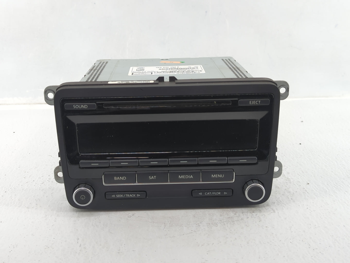 2014-2014 Volkswagen Jetta Am Fm Cd Player Radio Receiver - Oemusedautoparts1.com
