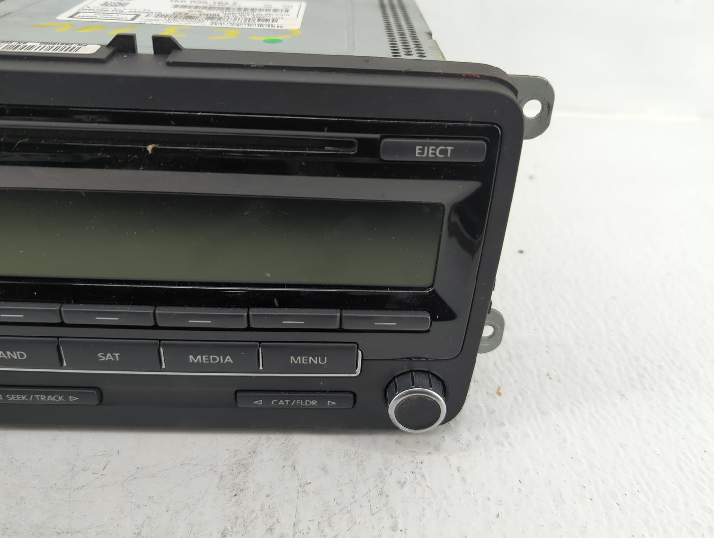 2014-2014 Volkswagen Jetta Am Fm Cd Player Radio Receiver - Oemusedautoparts1.com
