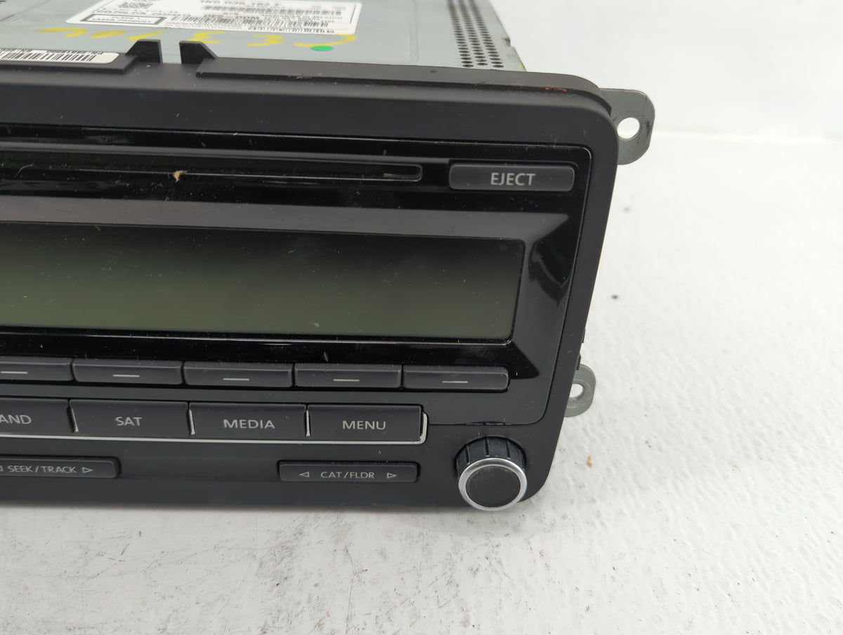 2014-2014 Volkswagen Jetta Am Fm Cd Player Radio Receiver 583597 - Oemusedautoparts1.com