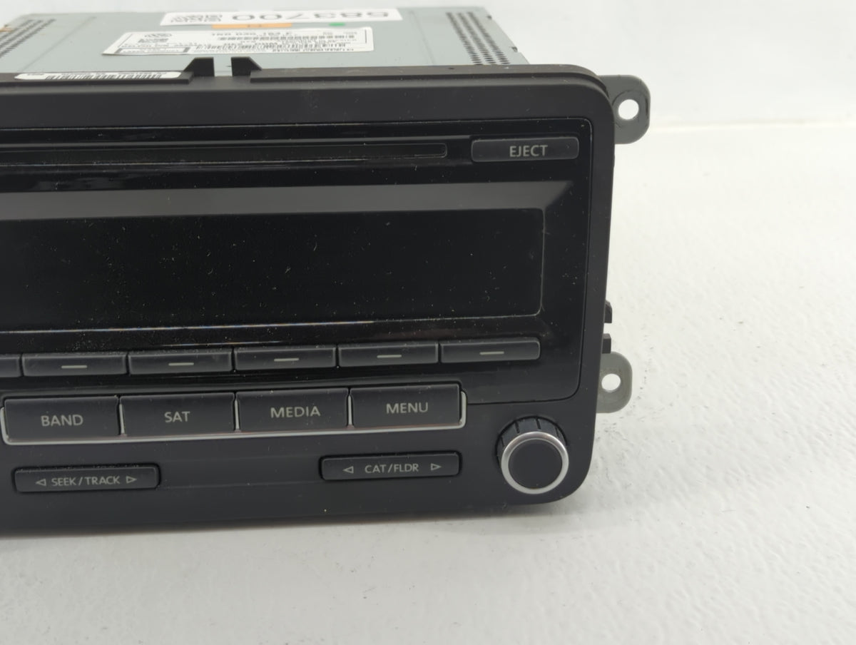 2014-2014 Volkswagen Jetta Am Fm Cd Player Radio Receiver 583700 - Oemusedautoparts1.com