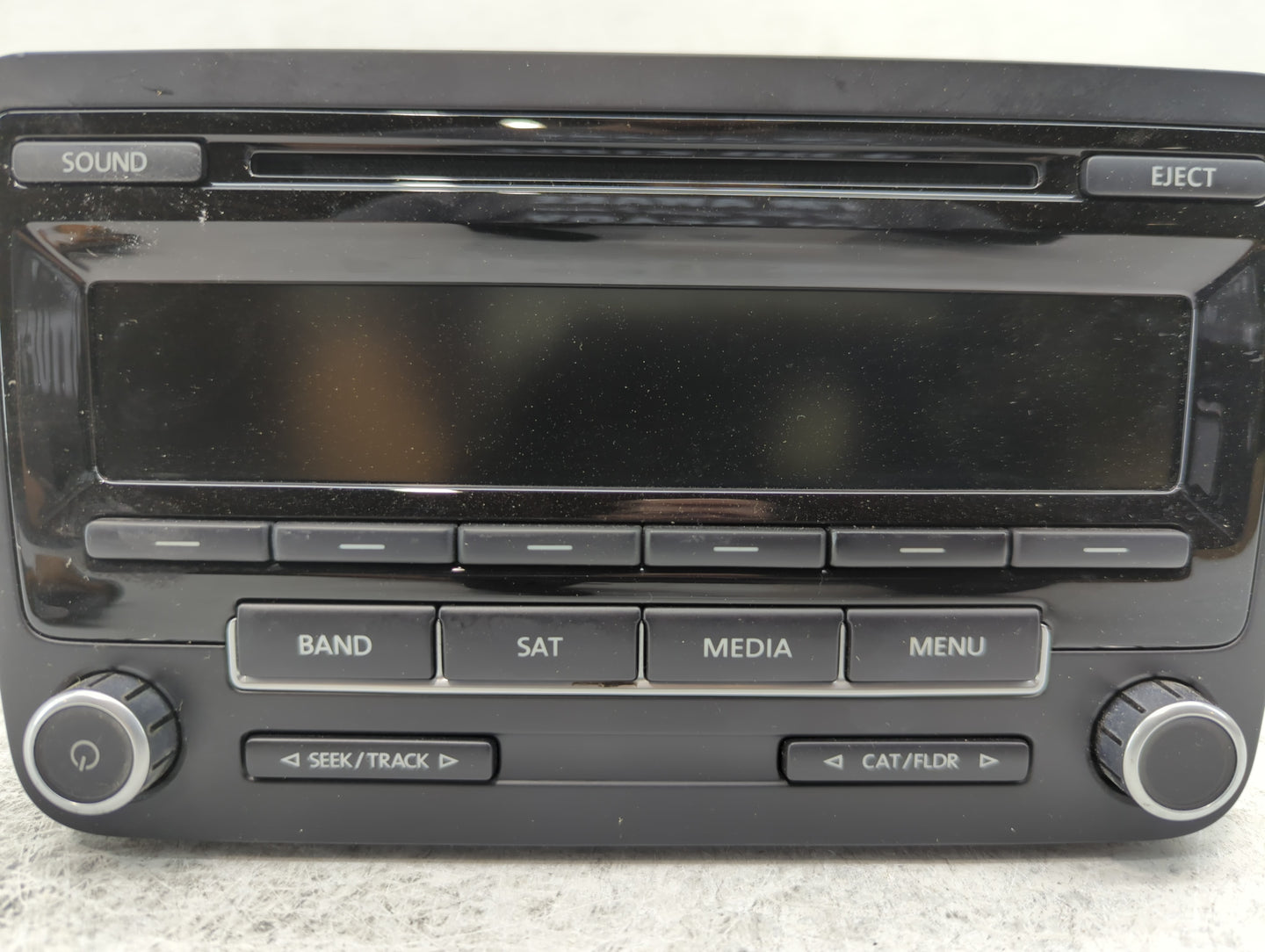 2014-2014 Volkswagen Jetta Am Fm Cd Player Radio Receiver - Oemusedautoparts1.com