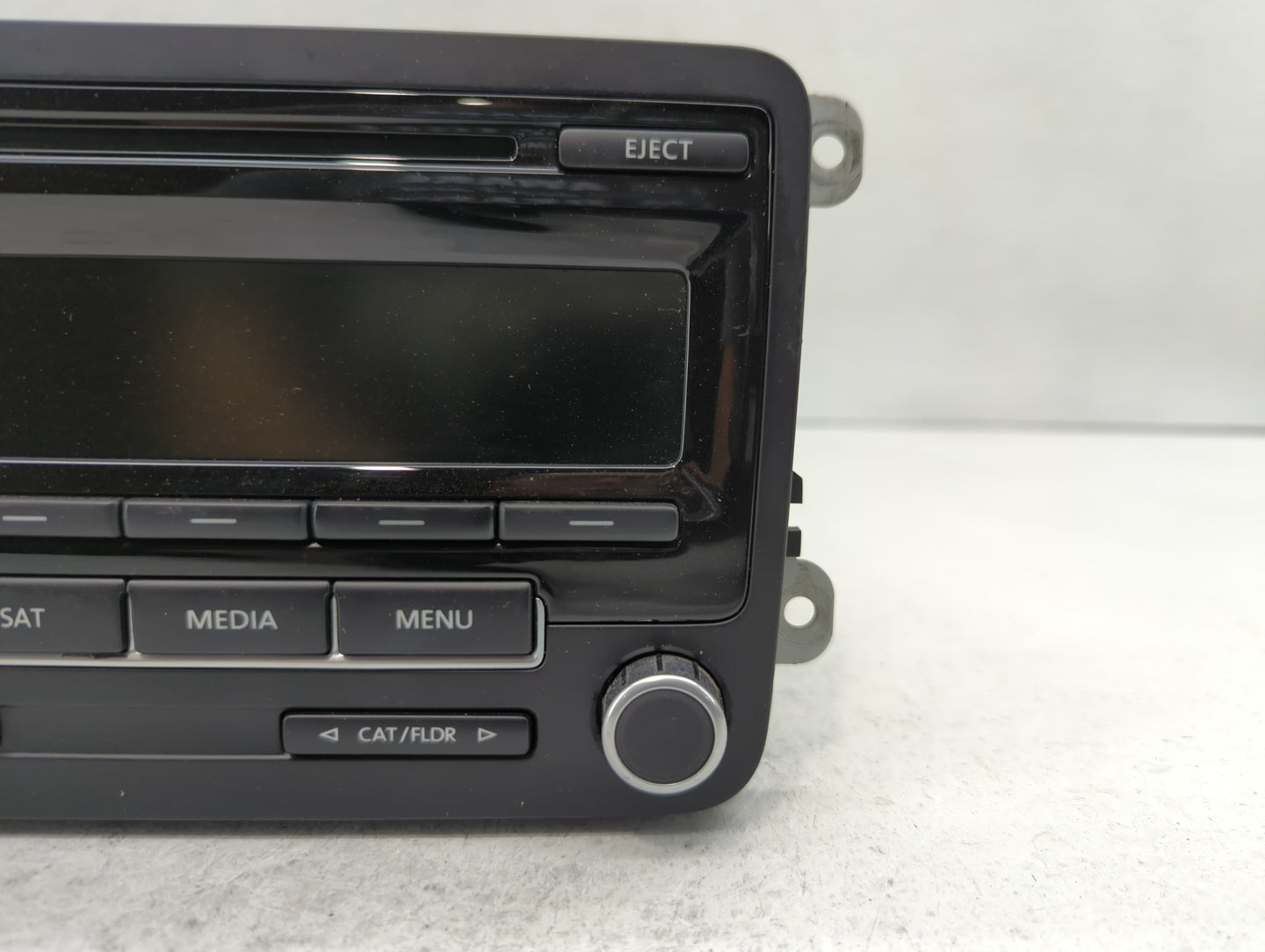 2014-2014 Volkswagen Jetta Am Fm Cd Player Radio Receiver - Oemusedautoparts1.com