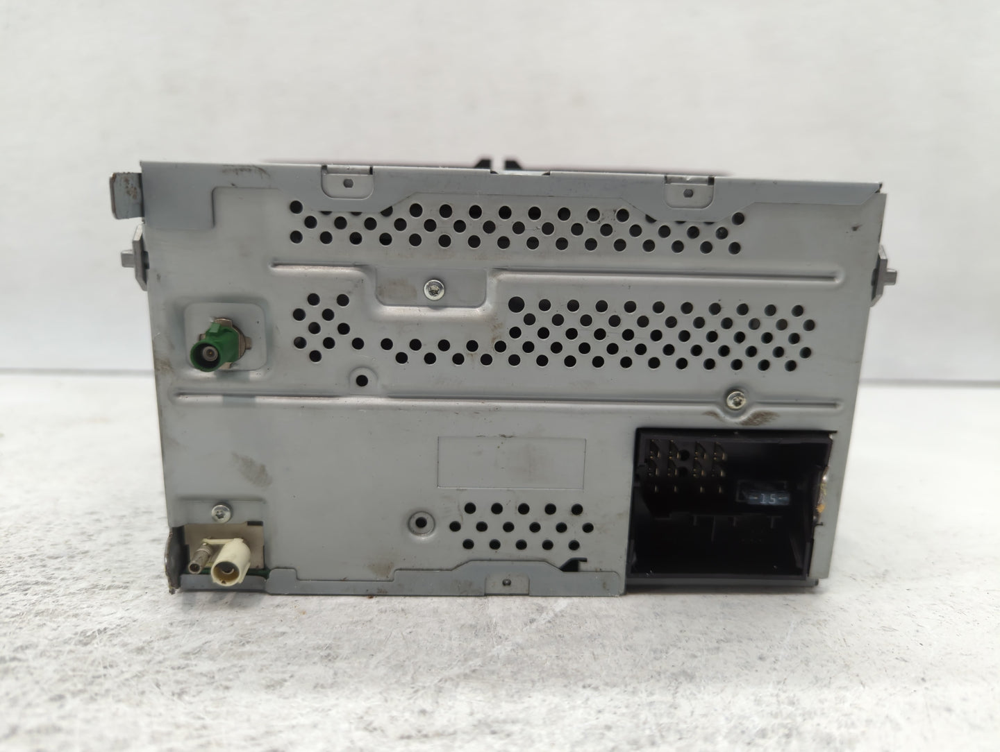 2014-2014 Volkswagen Jetta Am Fm Cd Player Radio Receiver - Oemusedautoparts1.com