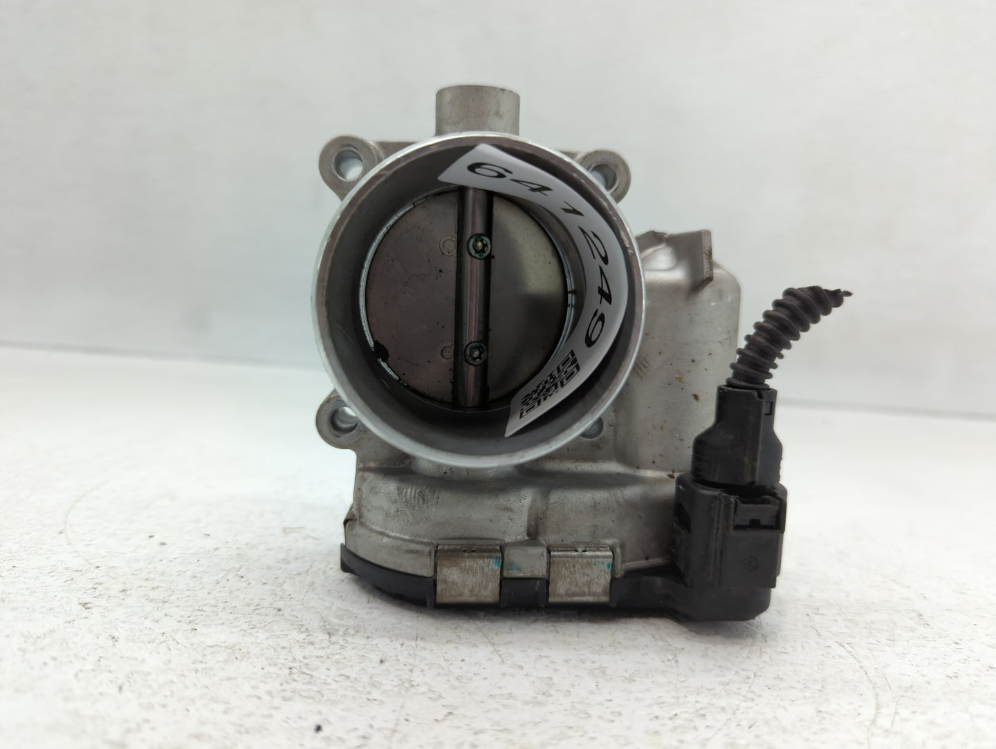 2014-2017 Volkswagen Jetta Throttle Body P/N:06K 133 062D Fits Fits 2014 2015 2016 2017 OEM Used Auto Parts - Oemusedautopar