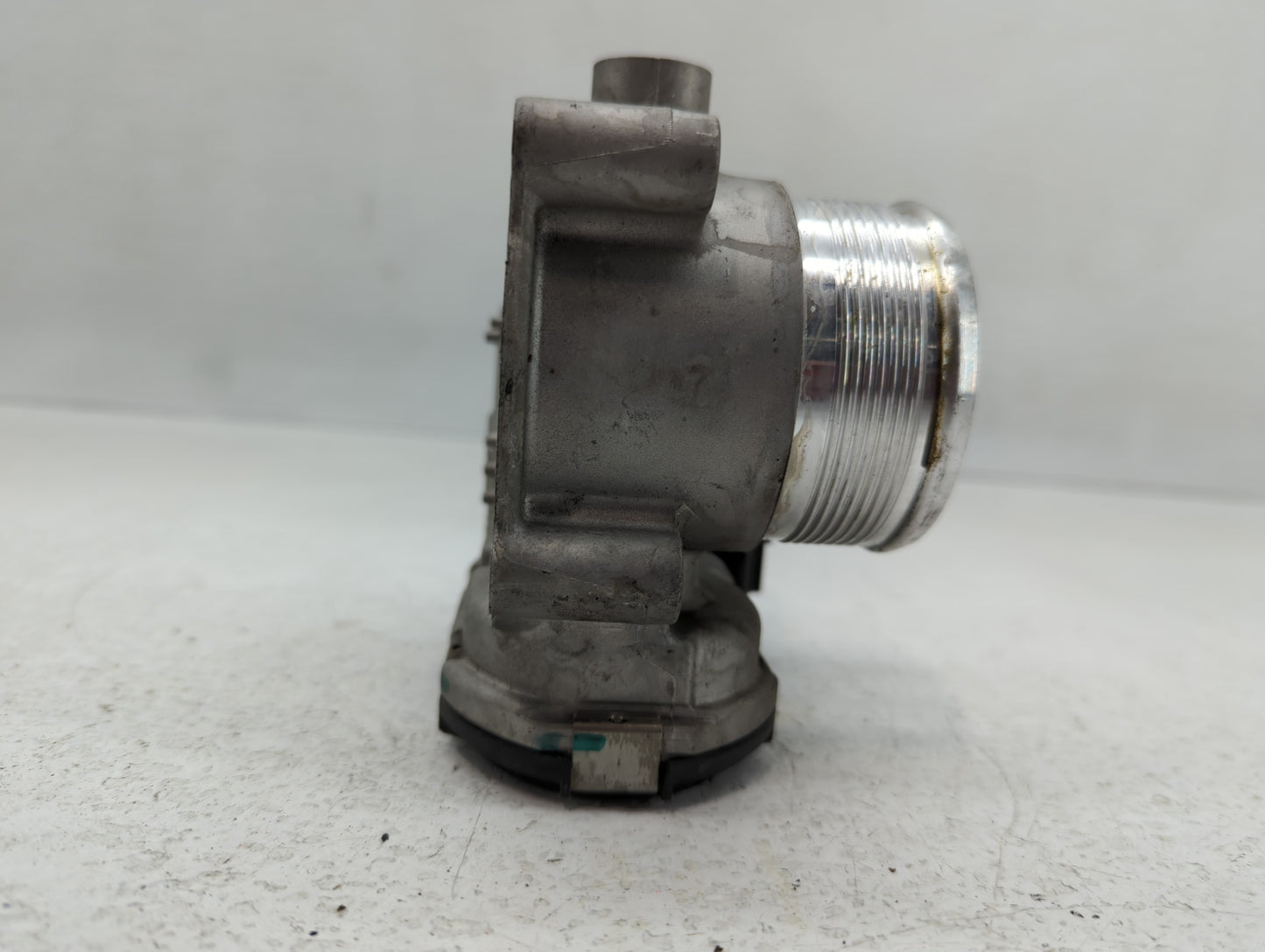 2014-2017 Volkswagen Jetta Throttle Body P/N:06K 133 062D Fits Fits 2014 2015 2016 2017 OEM Used Auto Parts - Oemusedautopar