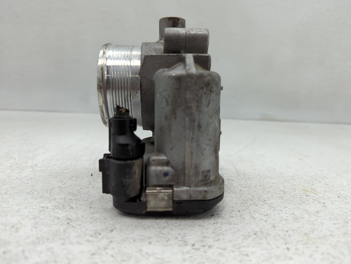 2014-2017 Volkswagen Jetta Throttle Body P/N:06K 133 062E Fits Fits 2014 2015 2016 2017 OEM Used Auto Parts - Oemusedautopar