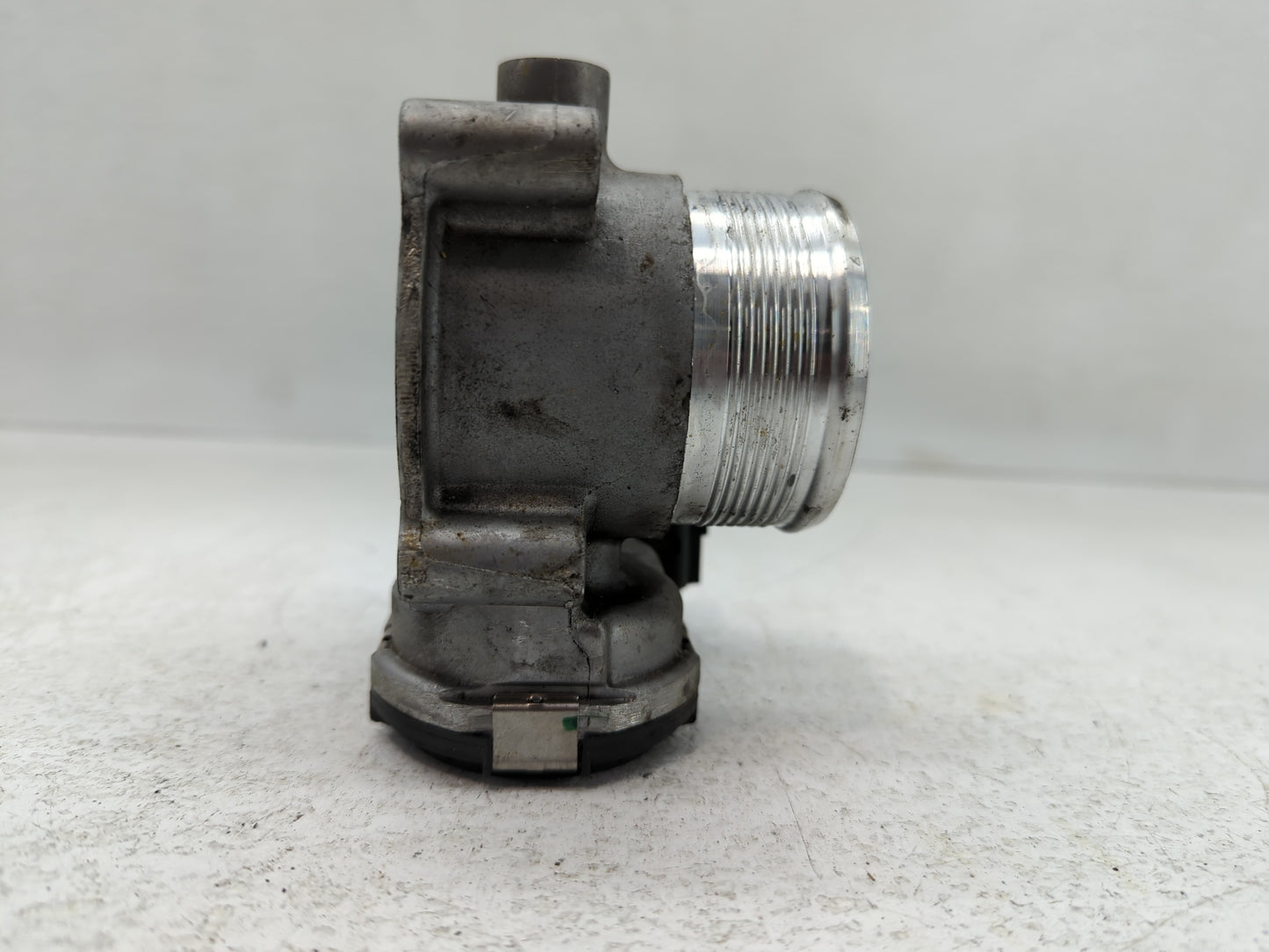 2014-2017 Volkswagen Jetta Throttle Body P/N:06K 133 062E Fits Fits 2014 2015 2016 2017 OEM Used Auto Parts - Oemusedautopar