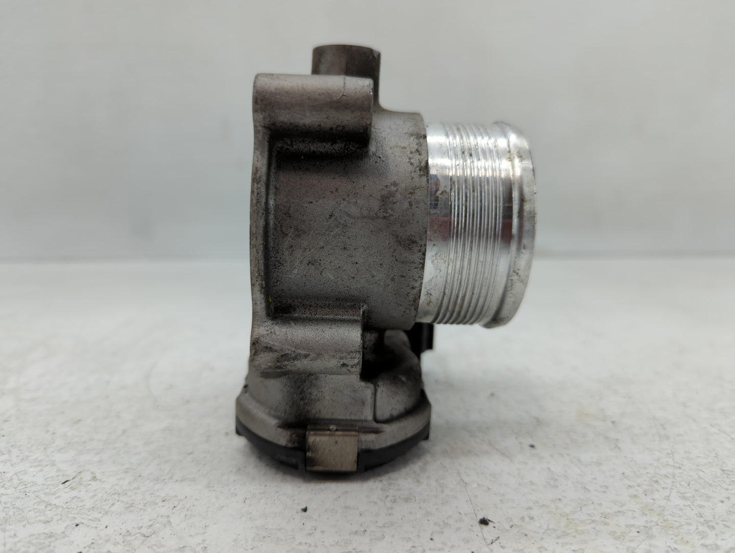 2014-2017 Volkswagen Jetta Throttle Body P/N:06K 133 062D Fits Fits 2014 2015 2016 2017 OEM Used Auto Parts - Oemusedautopar