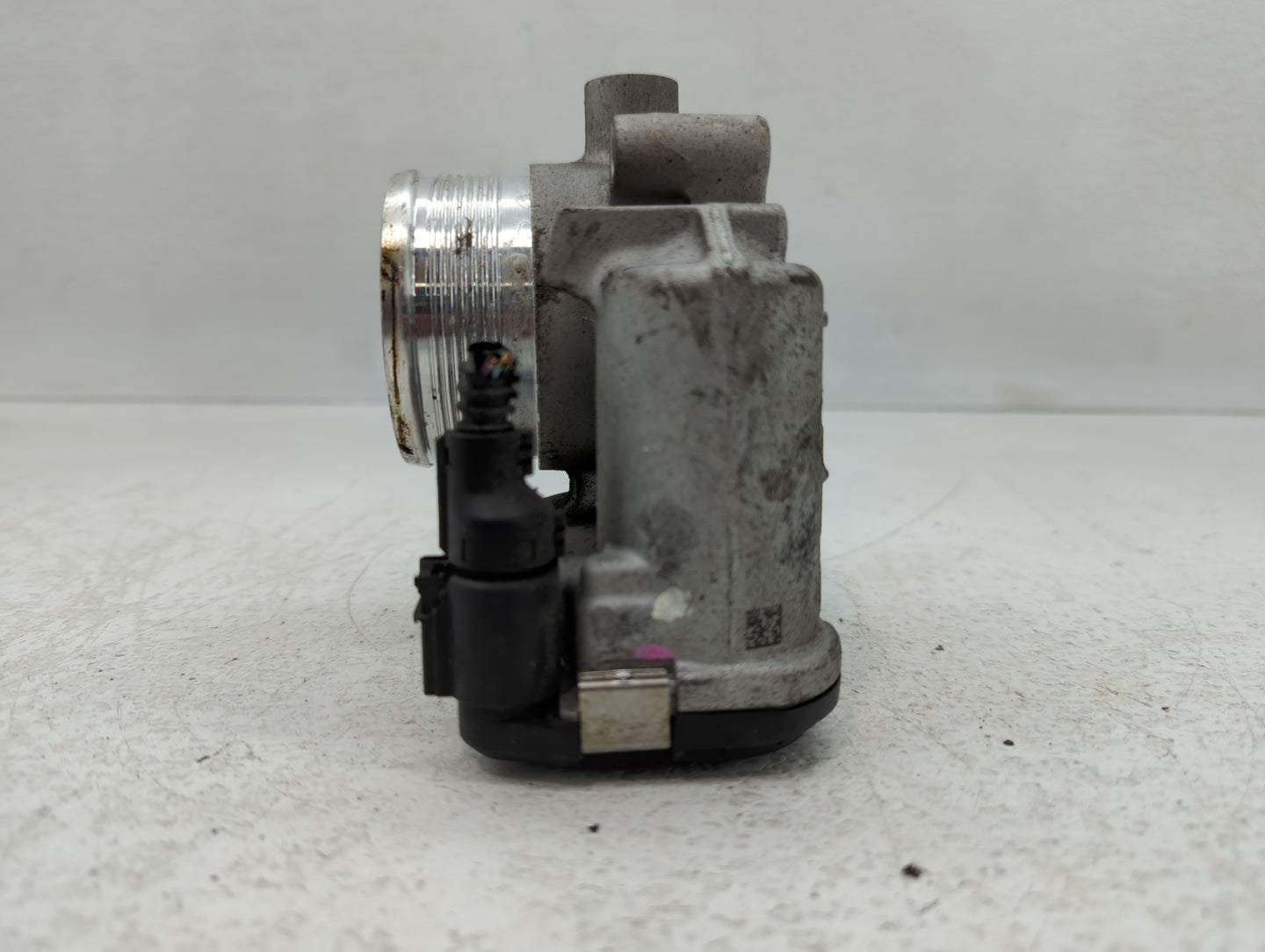 2014-2017 Volkswagen Jetta Throttle Body P/N:06K 133 062D Fits Fits 2014 2015 2016 2017 OEM Used Auto Parts - Oemusedautopar