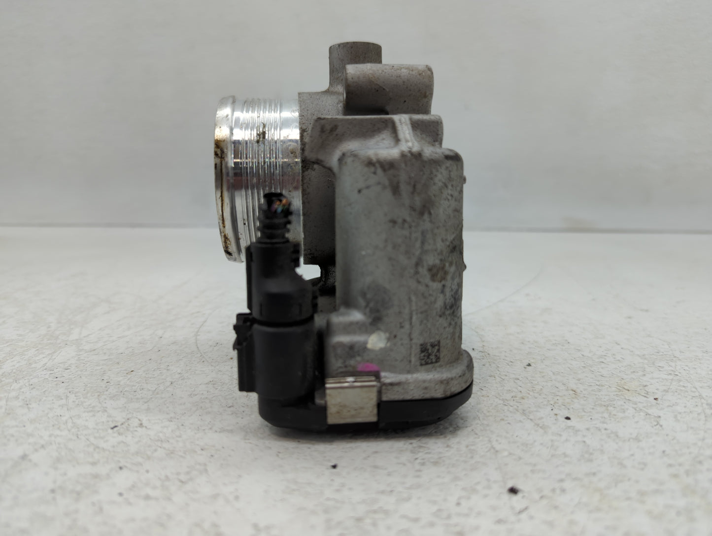 2014-2017 Volkswagen Jetta Throttle Body P/N:06K 133 062D Fits Fits 2014 2015 2016 2017 OEM Used Auto Parts - Oemusedautopar