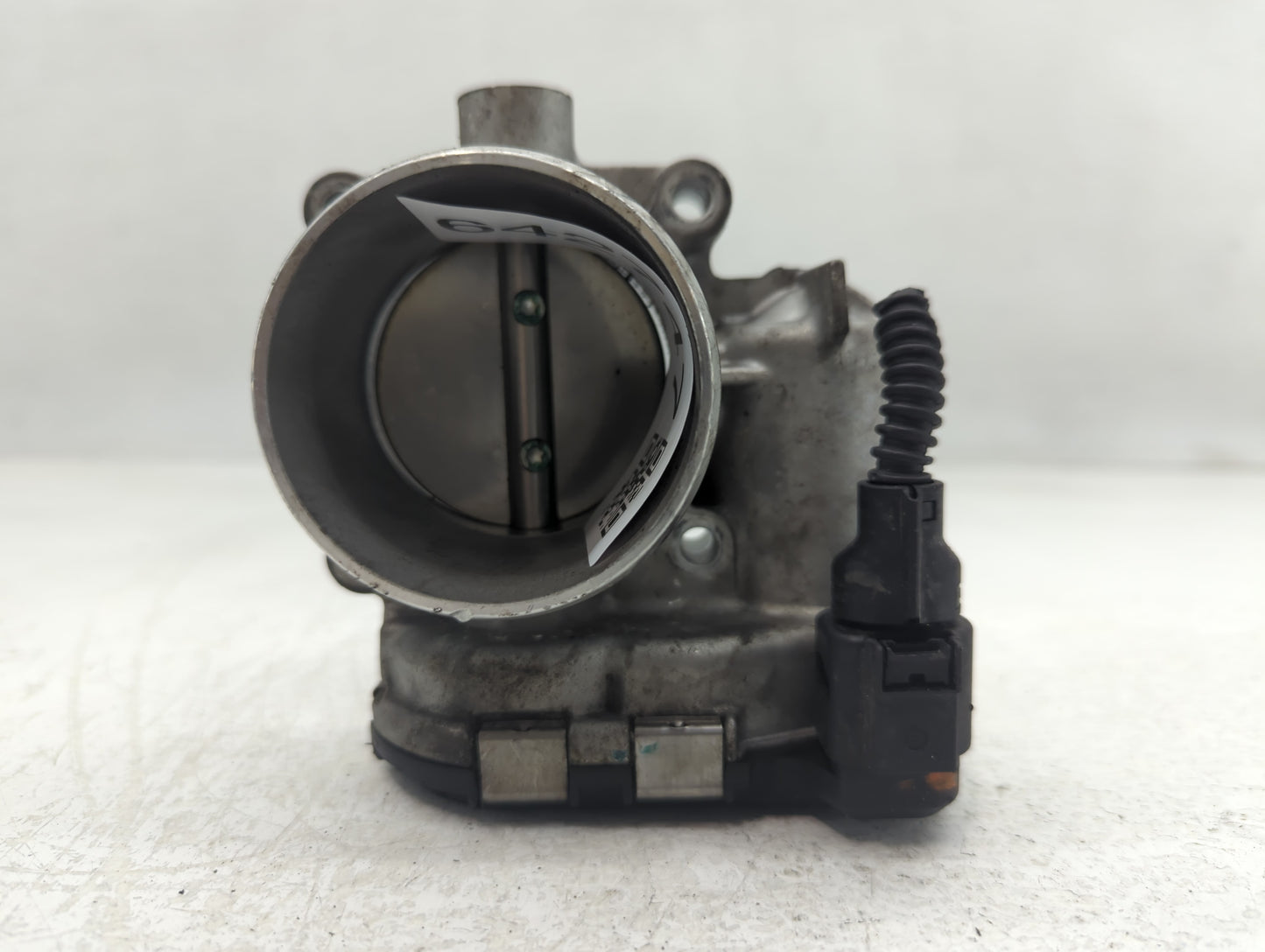 2014-2017 Volkswagen Jetta Throttle Body P/N:06K 133 062D Fits Fits 2014 2015 2016 2017 OEM Used Auto Parts - Oemusedautopar