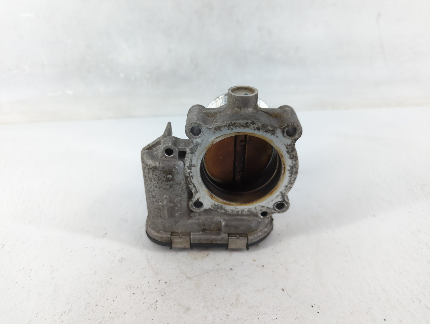 2014-2017 Volkswagen Jetta Throttle Body P/N:06K 133 062 D Fits Fits 2014 2015 2016 2017 OEM Used Auto Parts - Oemusedautopa