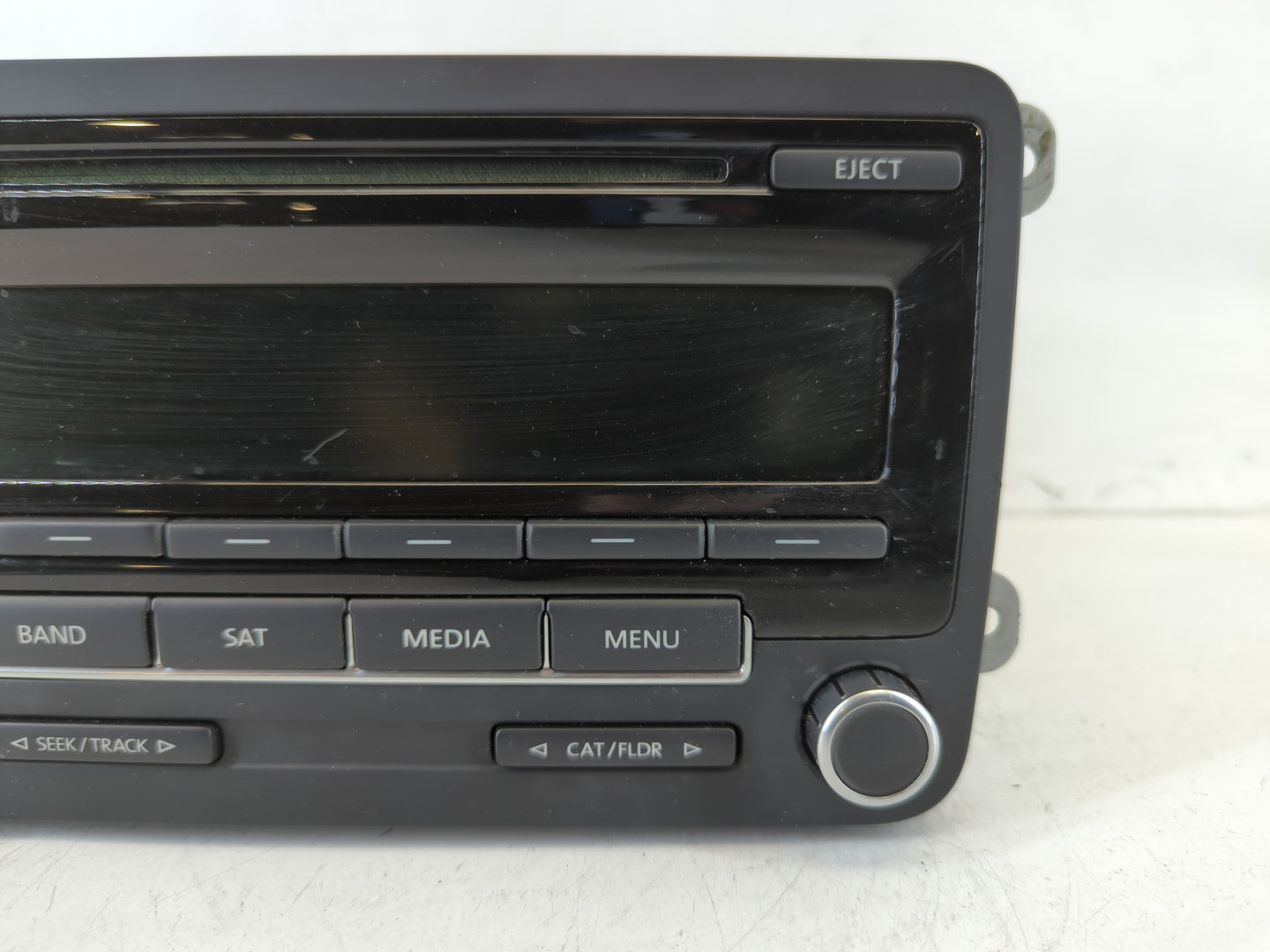 2014-2014 Volkswagen Jetta Am Fm Cd Player Radio Receiver - Oemusedautoparts1.com