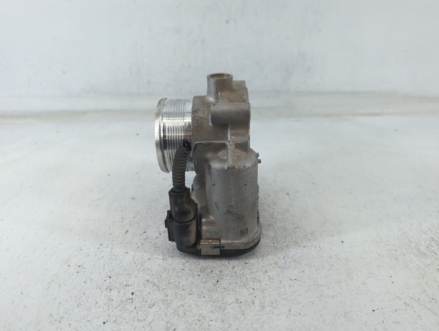 2014-2017 Volkswagen Jetta Throttle Body P/N:06K 133 062 D Fits Fits 2014 2015 2016 2017 OEM Used Auto Parts - Oemusedautopa