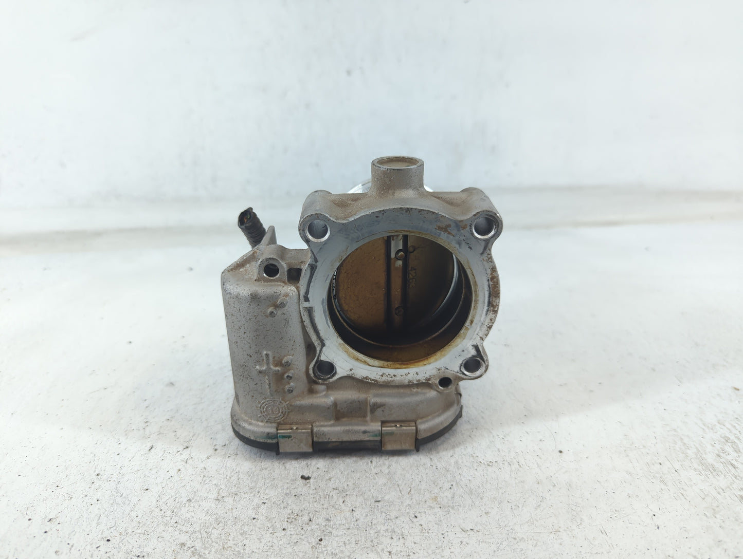 2014-2017 Volkswagen Jetta Throttle Body P/N:06K 133 062 D Fits Fits 2014 2015 2016 2017 OEM Used Auto Parts - Oemusedautopa