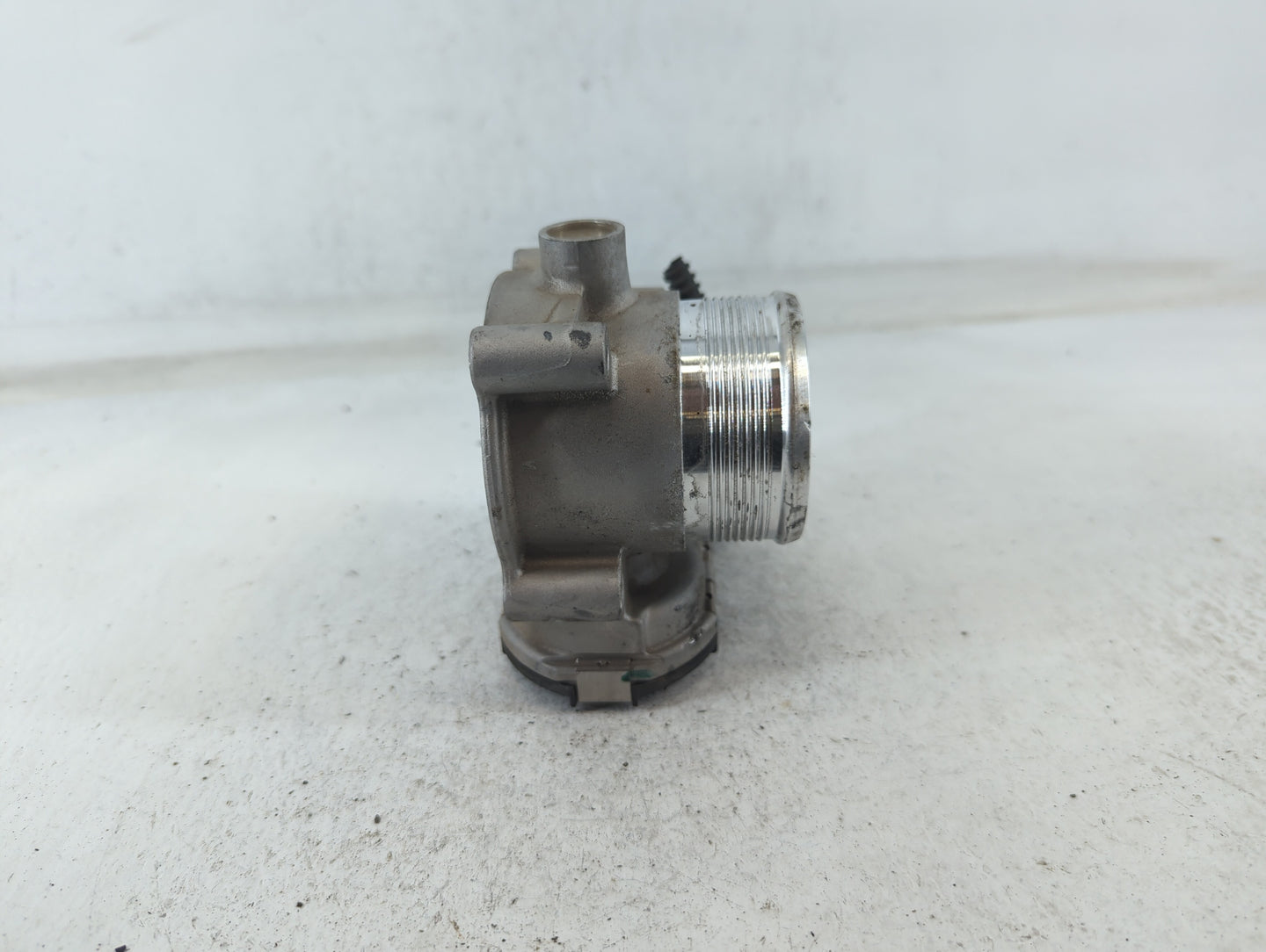 2014-2017 Volkswagen Jetta Throttle Body P/N:06K 133 062 D Fits Fits 2014 2015 2016 2017 OEM Used Auto Parts - Oemusedautopa