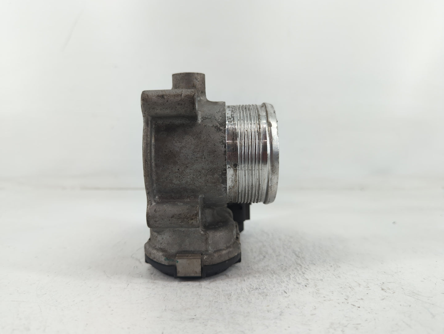 2014-2017 Volkswagen Jetta Throttle Body P/N:06K 133 062D Fits Fits 2014 2015 2016 2017 OEM Used Auto Parts - Oemusedautopar