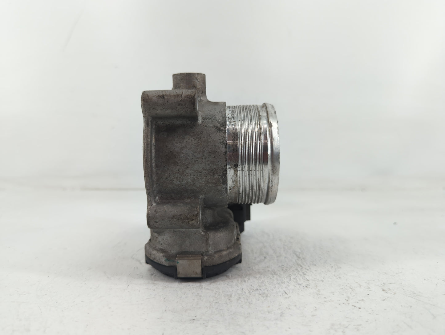 2014-2017 Volkswagen Jetta Throttle Body P/N:06K 133 062D Fits Fits 2014 2015 2016 2017 OEM Used Auto Parts - Oemusedautopar