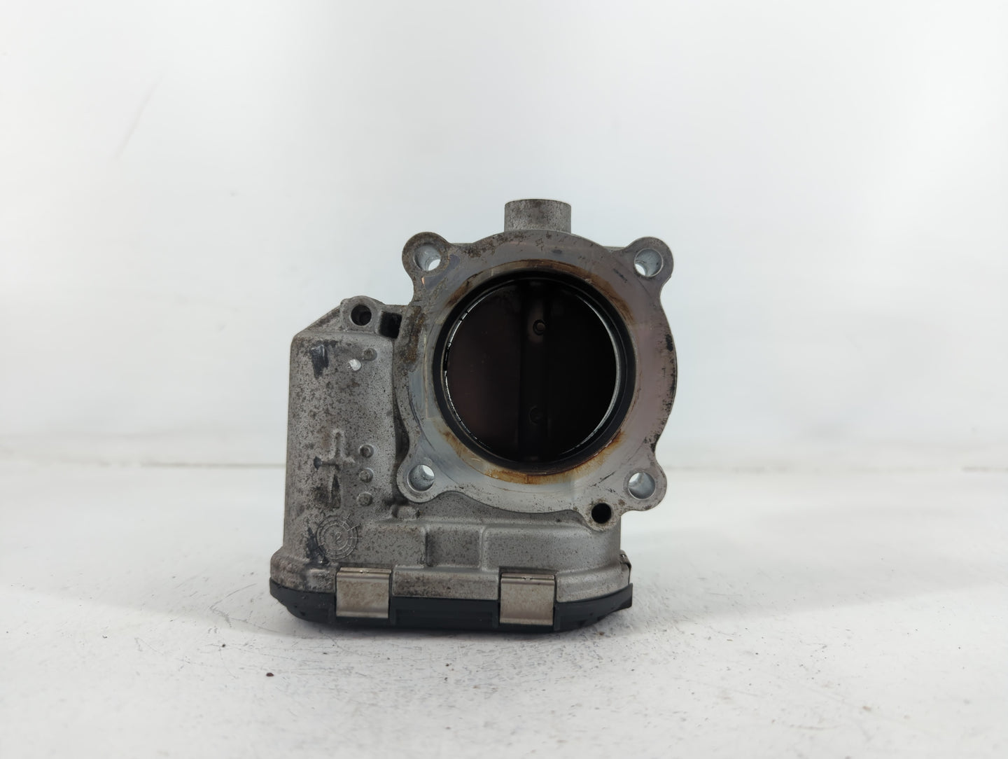2014 Volkswagen Jetta Throttle Body P/N:06K 133 062 D Fits OEM Used Auto Parts - Oemusedautoparts1.com