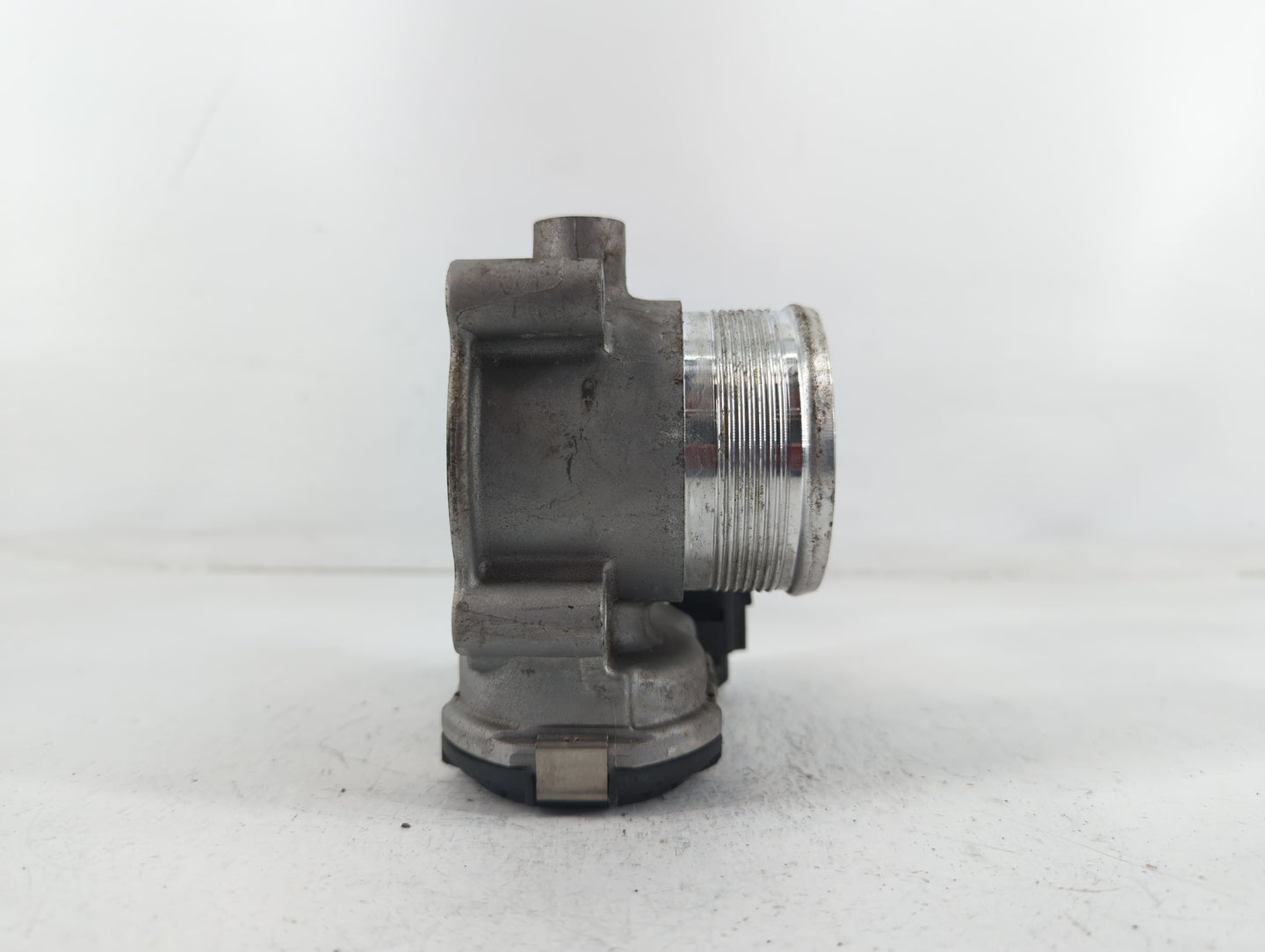 2014 Volkswagen Jetta Throttle Body P/N:06K 133 062 D Fits OEM Used Auto Parts - Oemusedautoparts1.com