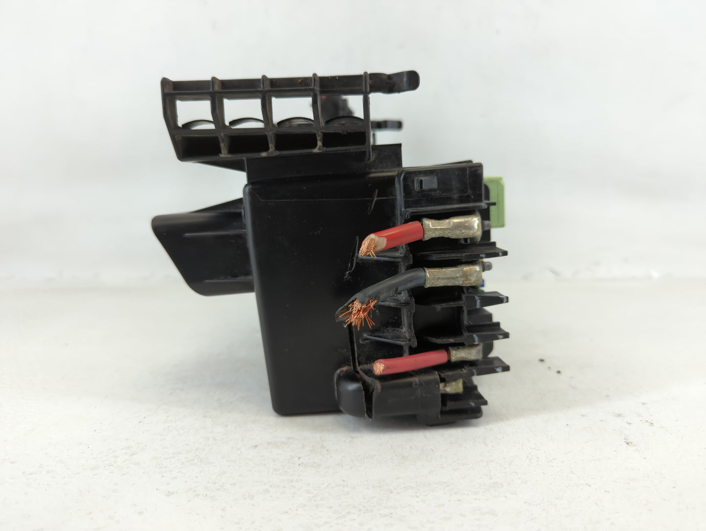 2010-2014 Volkswagen Jetta Fusebox Fuse Box Panel Relay Module P/N:E00004440 Fits OEM Used Auto Parts - Oemusedautoparts1.co