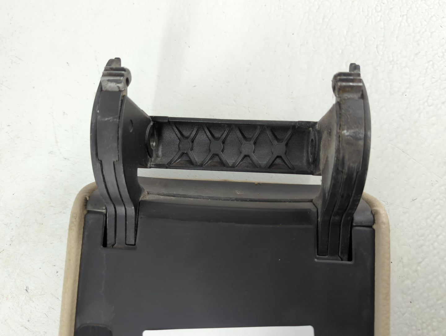 2012-2018 Volkswagen Jetta Center Console Armrest Cover Lid Fits Fits 2012 2013 2014 2015 2016 2017 2018 OEM Used Auto Parts