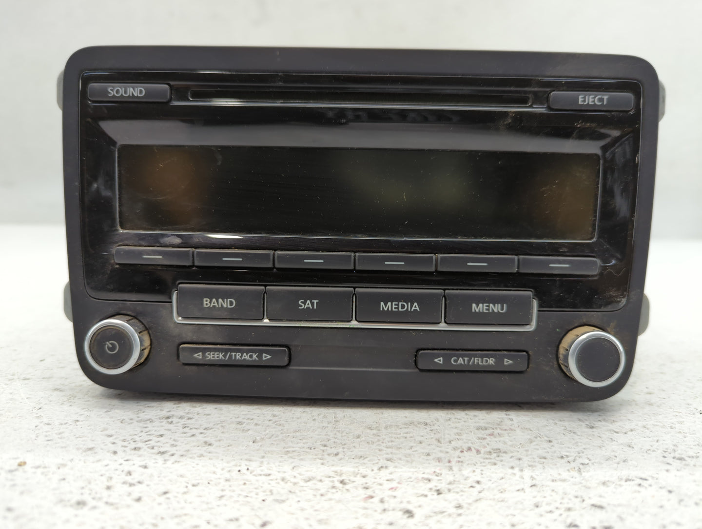 2014-2014 Volkswagen Jetta Am Fm Cd Player Radio Receiver - Oemusedautoparts1.com