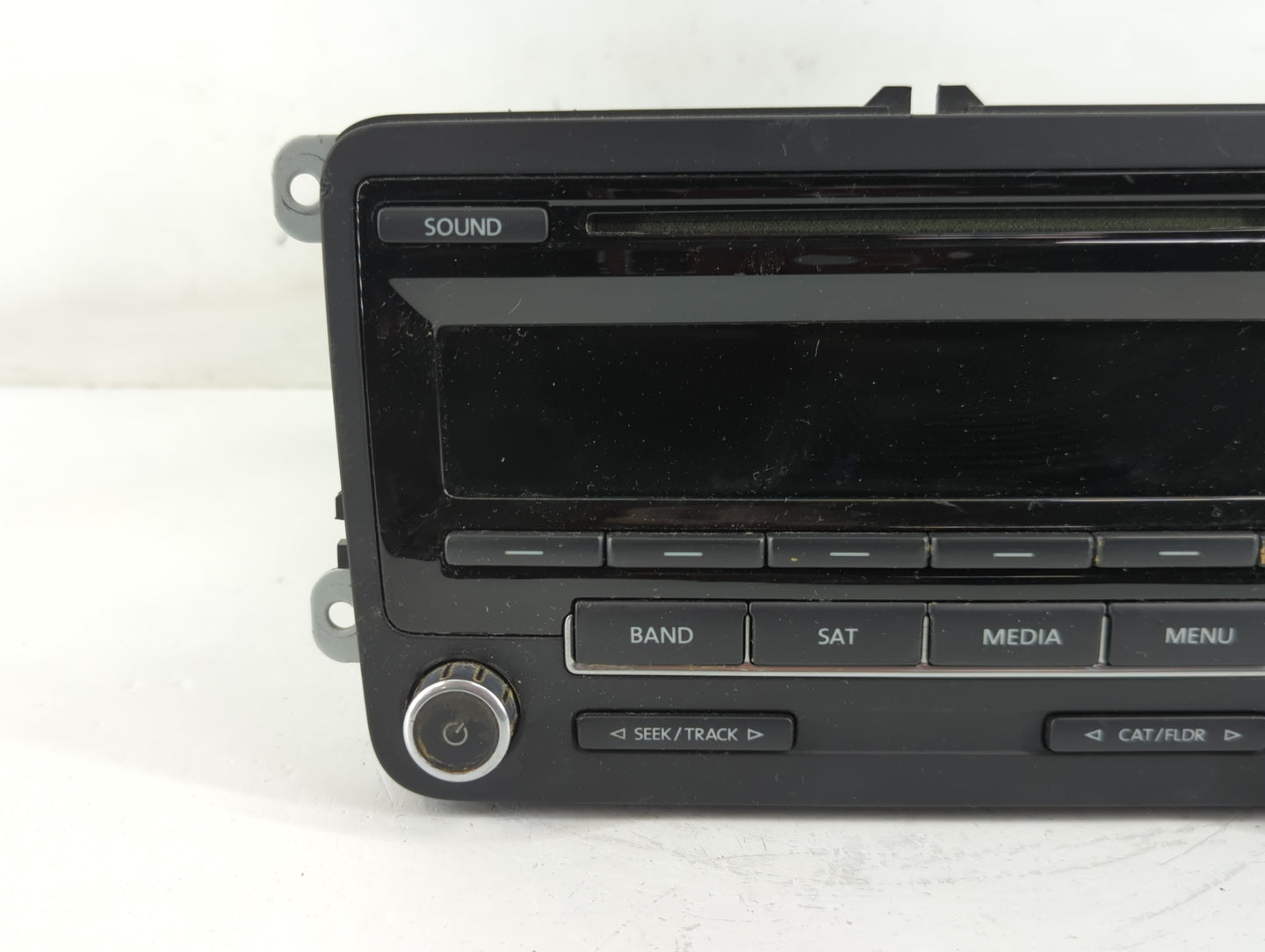 2011-2014 Volkswagen Jetta Am Fm Cd Player Radio Receiver - Oemusedautoparts1.com
