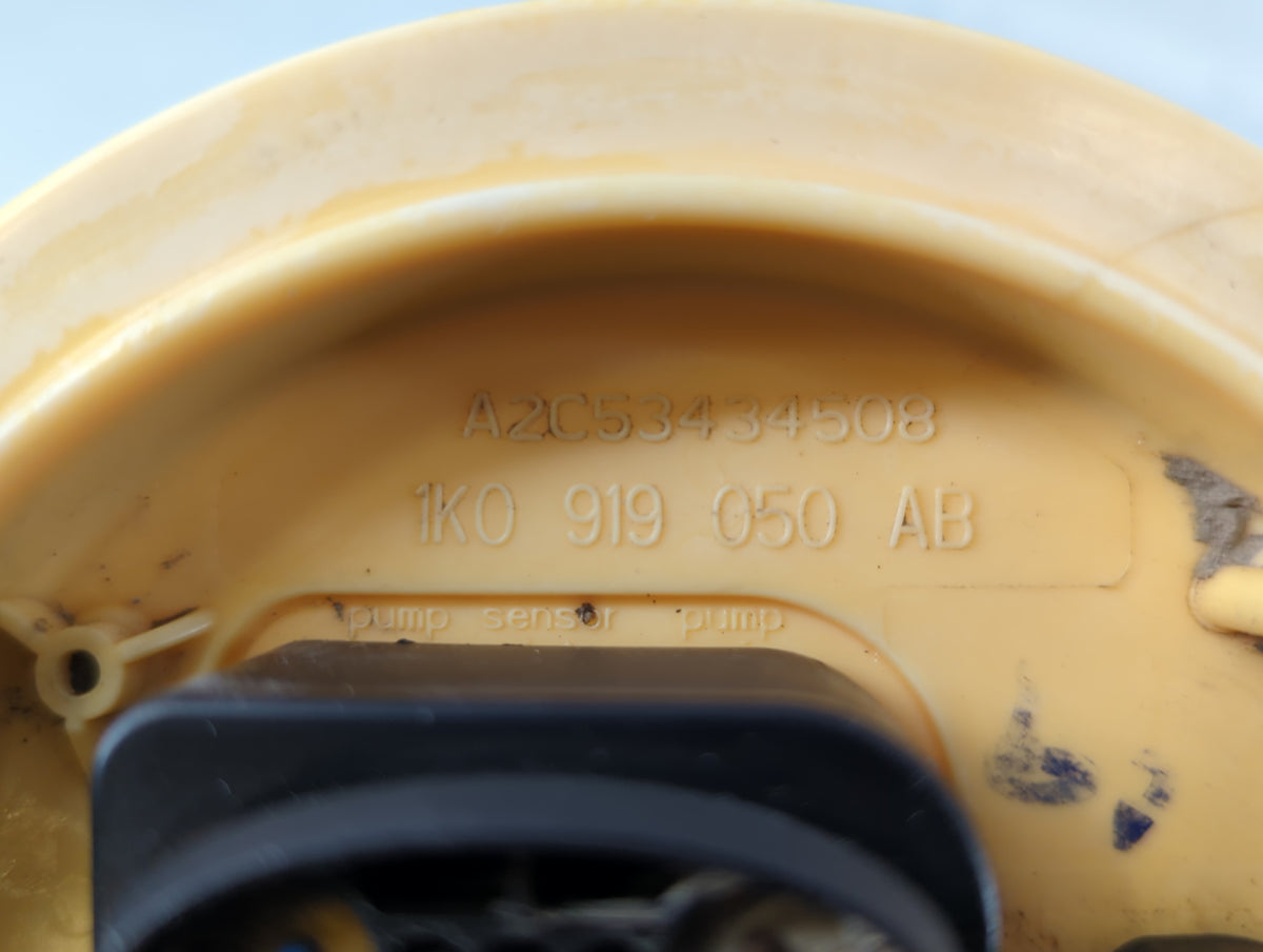 2009-2014 Volkswagen Jetta Electrical Gas Fuel Pump Assembly 720309 - Oemusedautoparts1.com