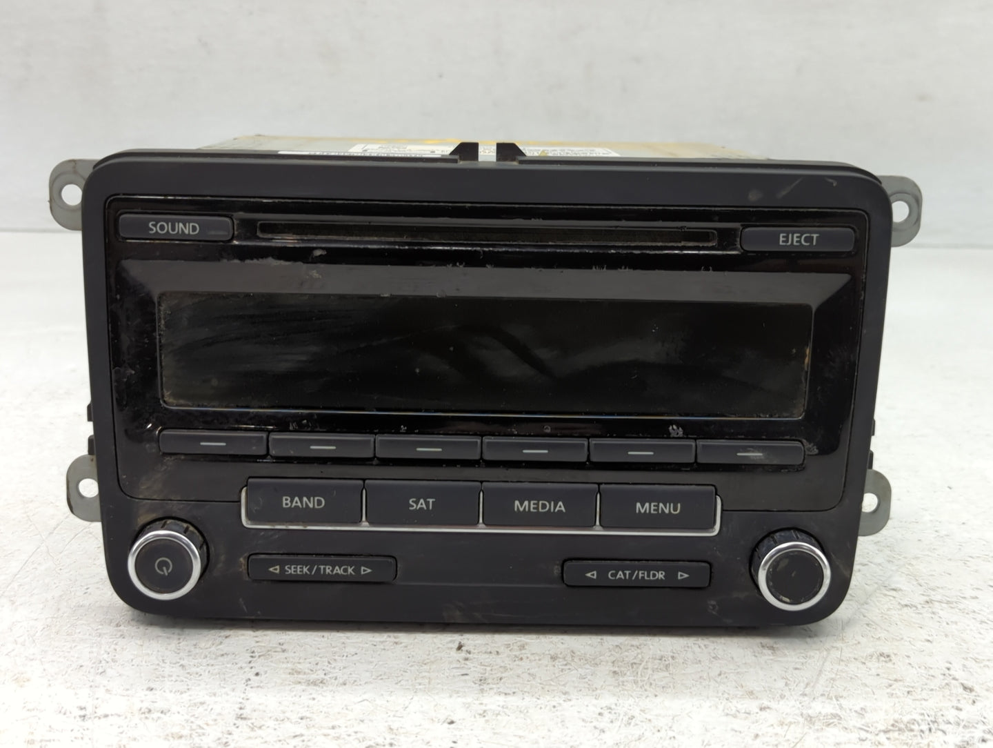 2014-2014 Volkswagen Jetta Am Fm Cd Player Radio Receiver - Oemusedautoparts1.com