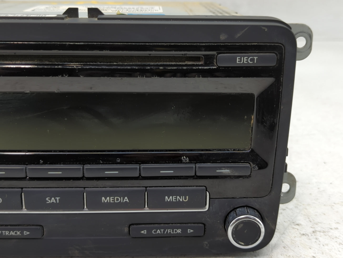 2014-2014 Volkswagen Jetta Am Fm Cd Player Radio Receiver - Oemusedautoparts1.com