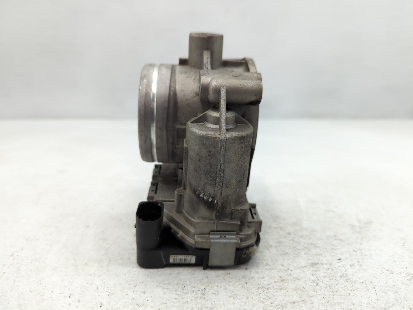 2013-2018 Volkswagen Jetta Throttle Body Fits Fits 2013 2014 2015 2016 2017 2018 OEM Used Auto Parts - Oemusedautoparts1.com