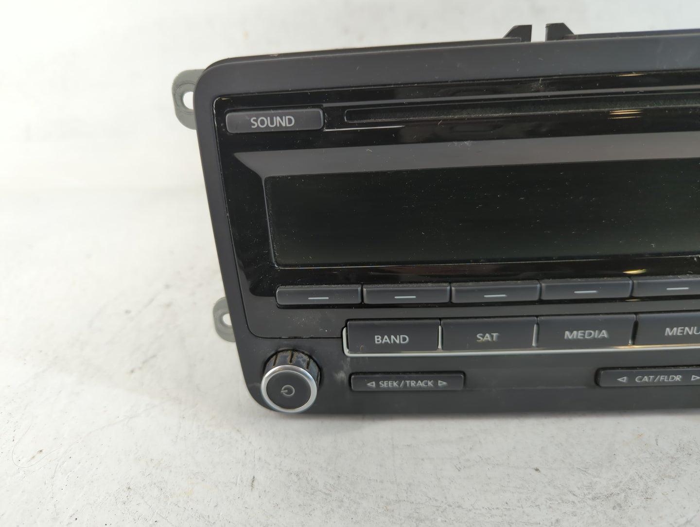 2014-2014 Volkswagen Jetta Am Fm Cd Player Radio Receiver - Oemusedautoparts1.com