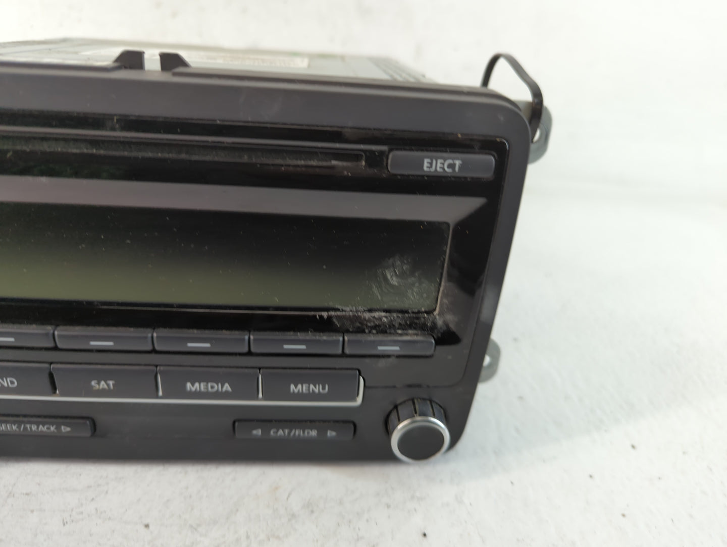 2014-2014 Volkswagen Jetta Am Fm Cd Player Radio Receiver - Oemusedautoparts1.com