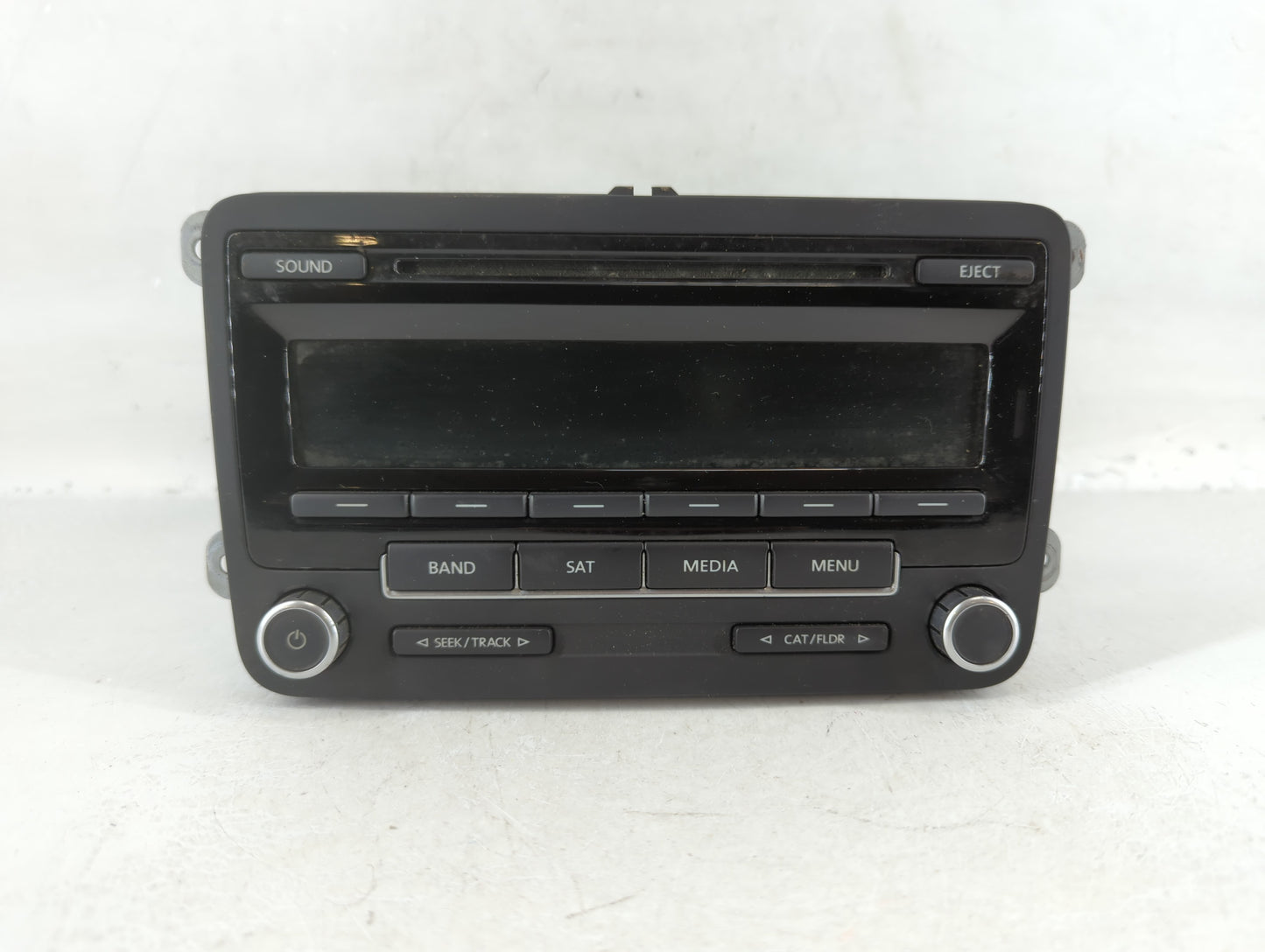 2011-2014 Volkswagen Jetta Am Fm Cd Player Radio Receiver - Oemusedautoparts1.com