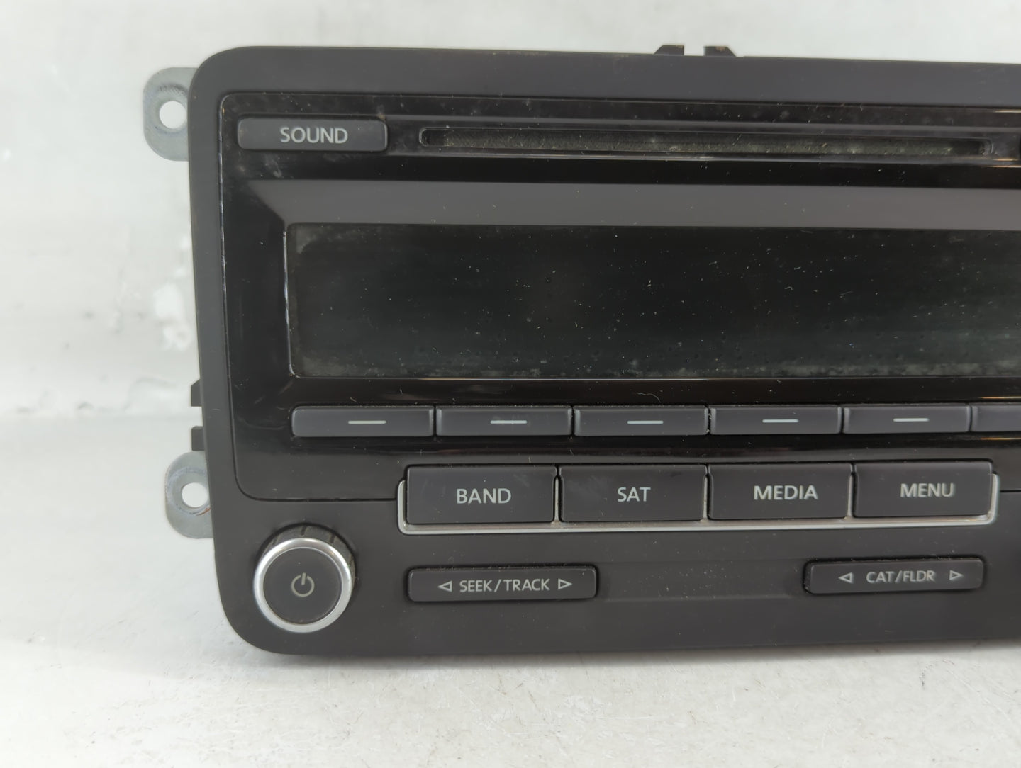 2011-2014 Volkswagen Jetta Am Fm Cd Player Radio Receiver - Oemusedautoparts1.com