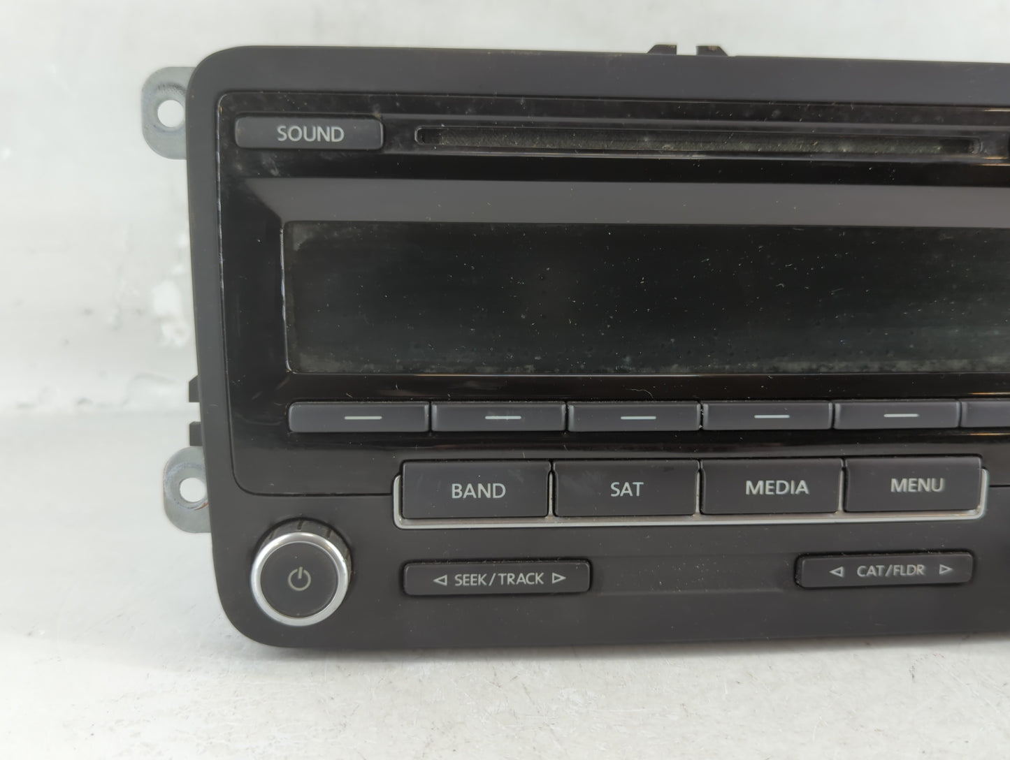 2011-2014 Volkswagen Jetta Am Fm Cd Player Radio Receiver - Oemusedautoparts1.com