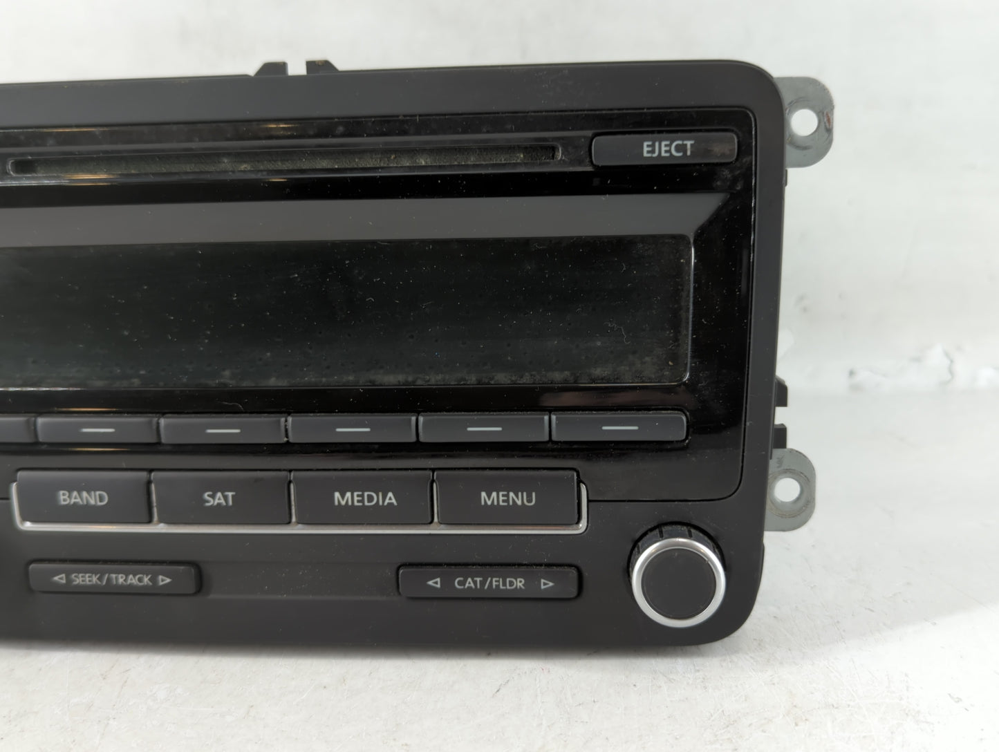 2011-2014 Volkswagen Jetta Am Fm Cd Player Radio Receiver - Oemusedautoparts1.com