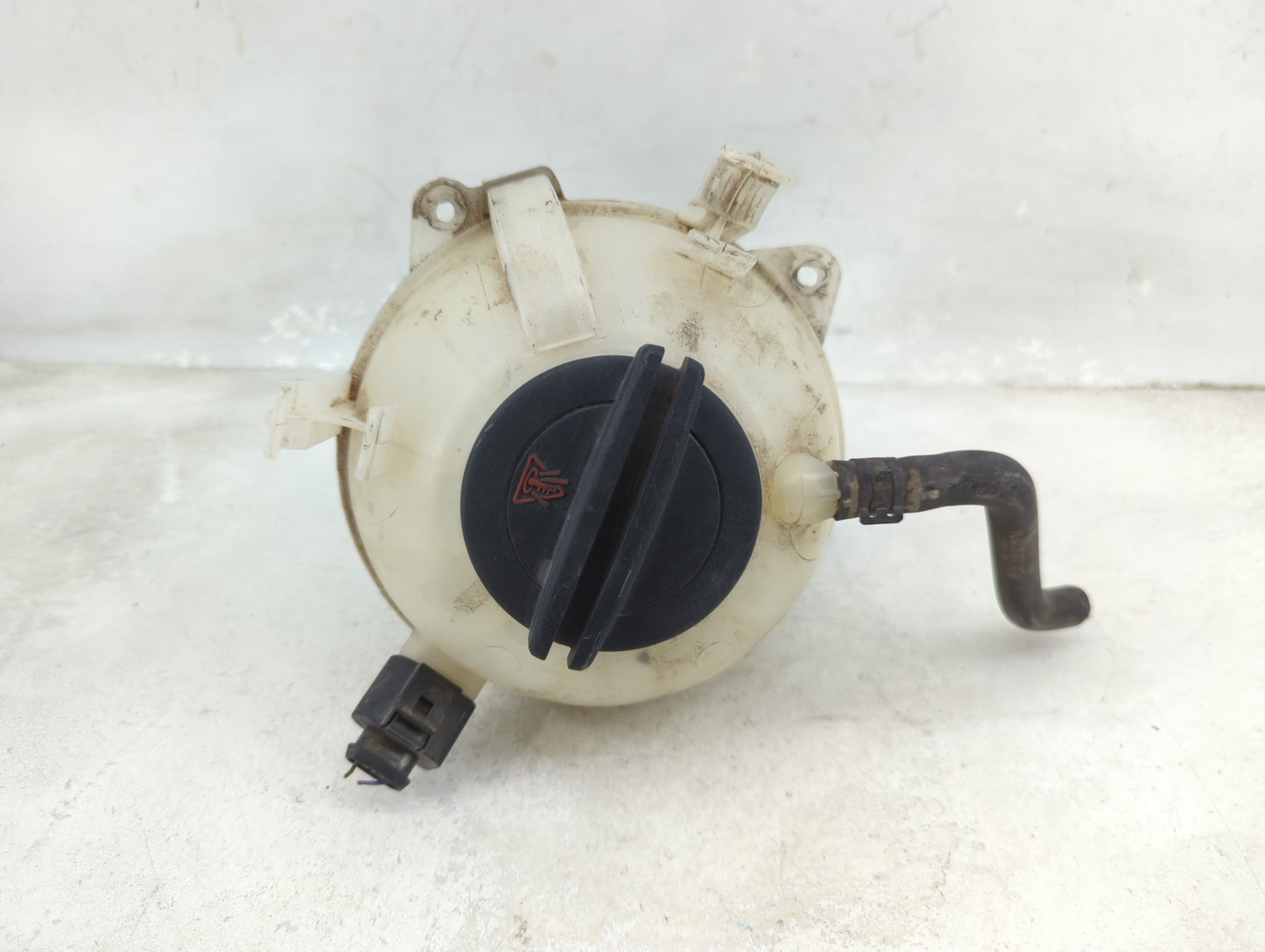 Volkswagen Jetta Gli Radiator Coolant Overflow Expansion Tank Bottle - Oemusedautoparts1.com