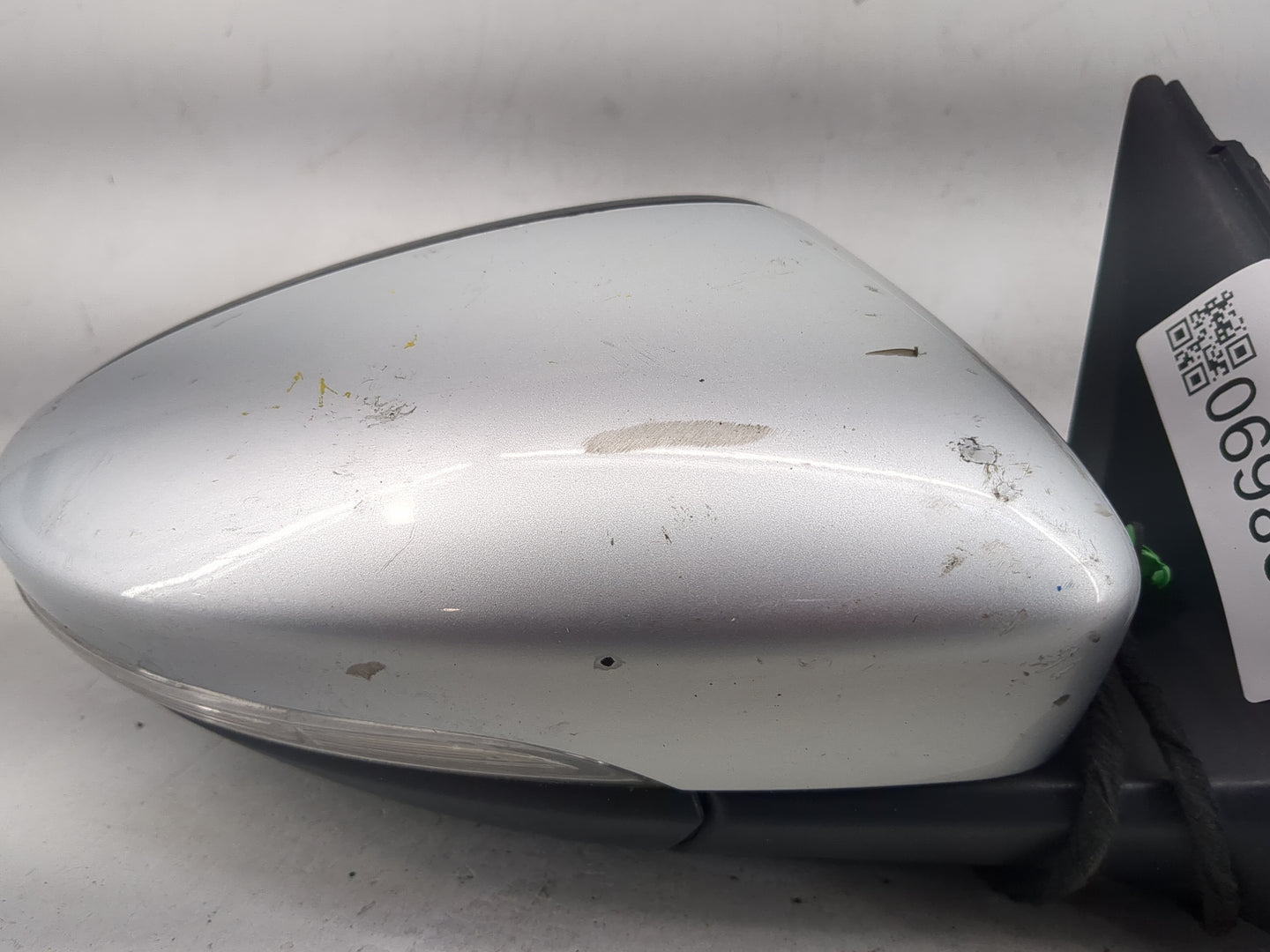 2014 Volkswagen Jetta Gli Passenger Side View Mirror - Right Door Mirror OEM Used - Oemusedautoparts1.com
