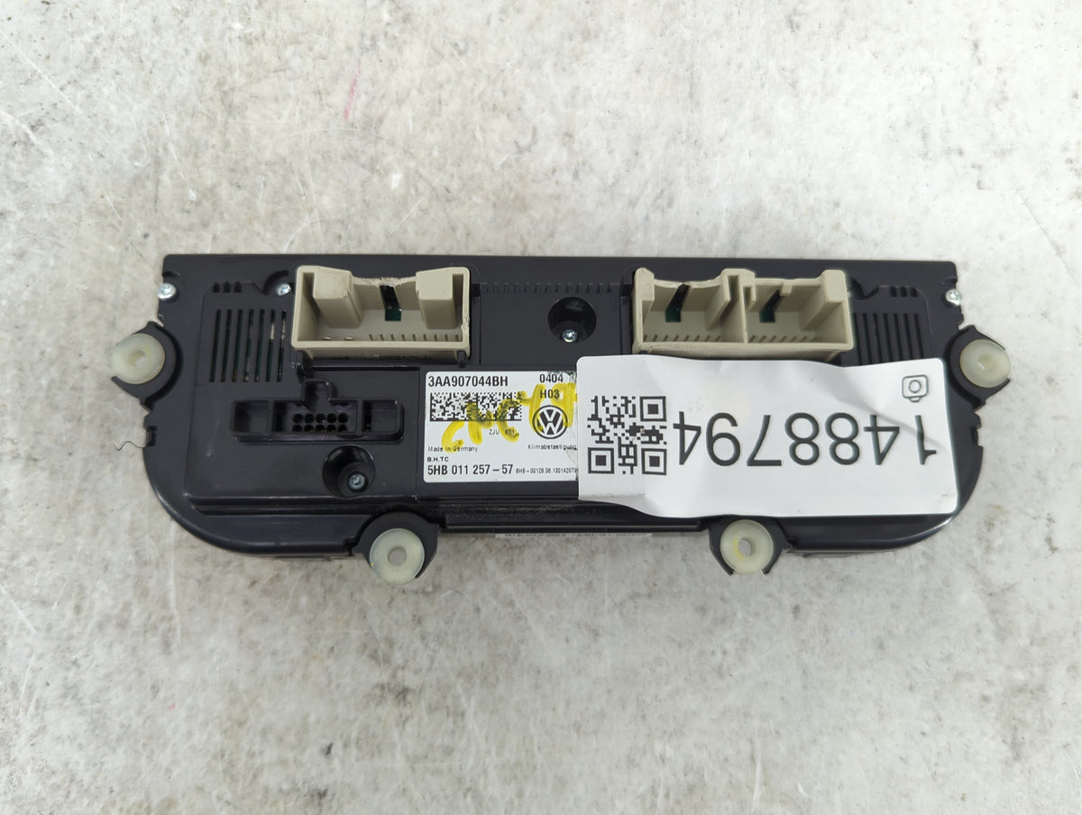 2014 Volkswagen Jetta Gli Climate Control Module Temperature AC/Heater Replacement P/N:3AA907044BH 5HB011257-57 Fits OEM Use