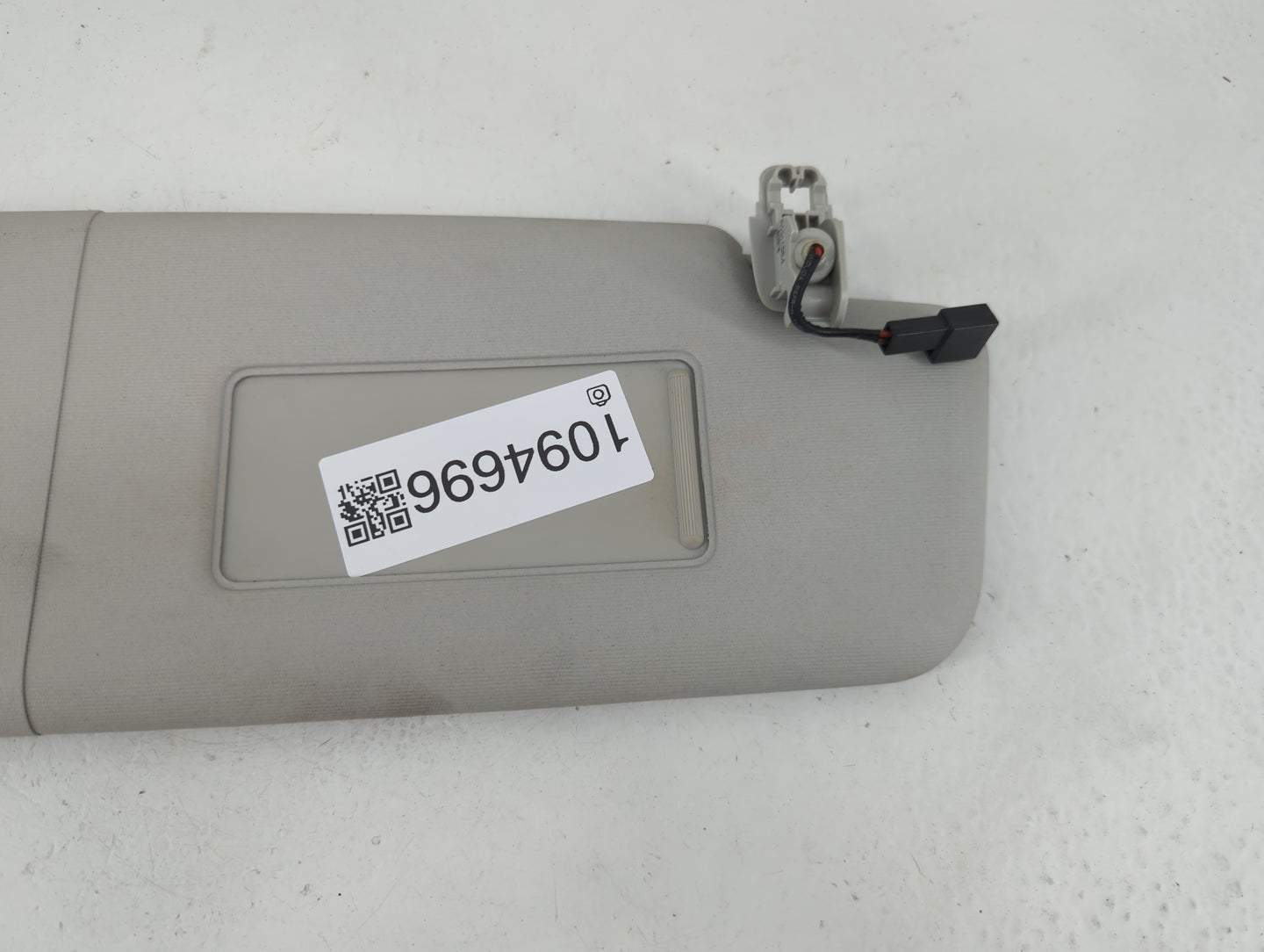 2012-2020 Volkswagen Passat Sun Visor Shade Replacement Passenger Right Mirror Fits OEM Used Auto Parts - Oemusedautoparts1.