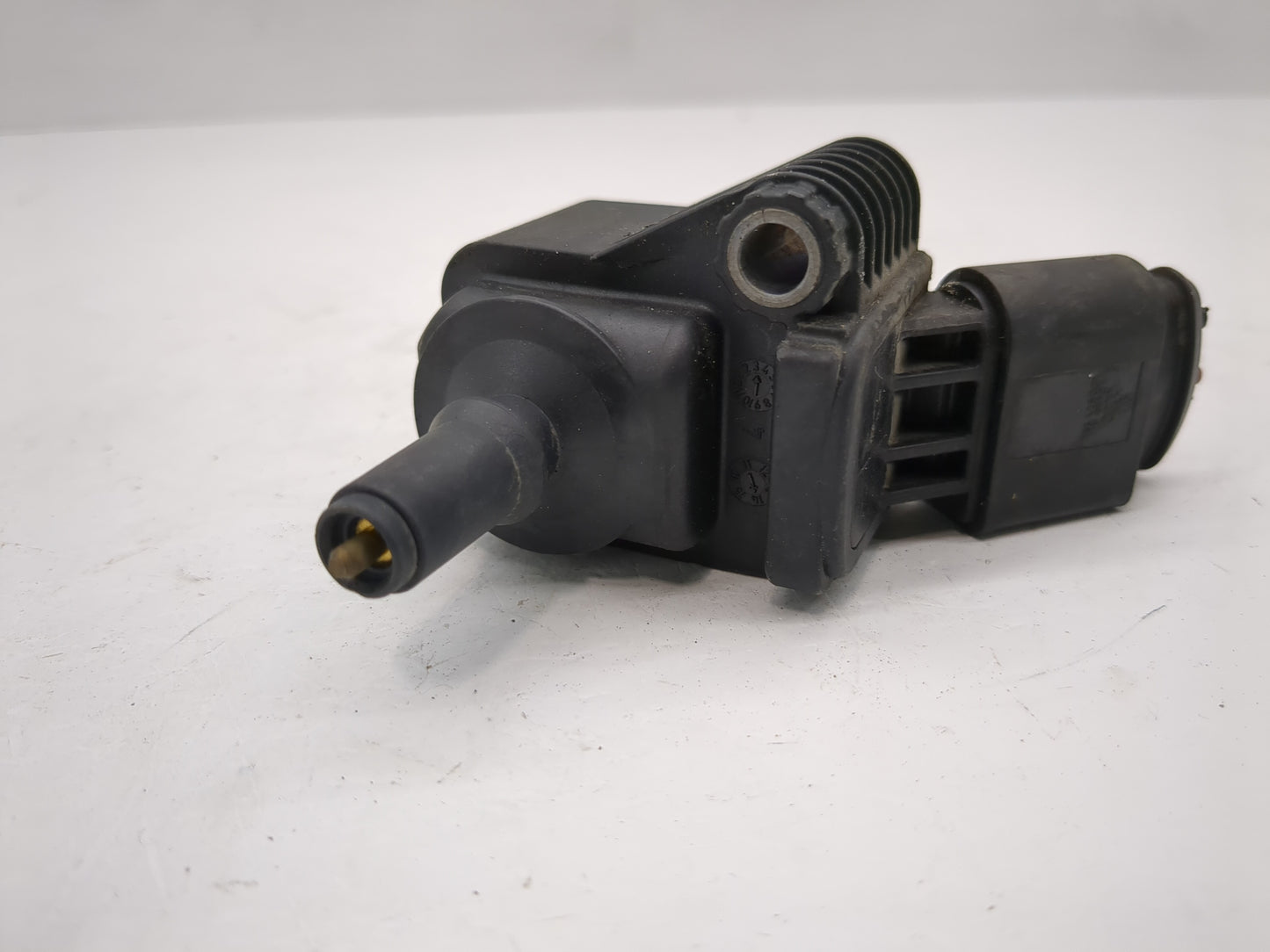 2014-2017 Volkswagen Passat Ignition Coil Igniter Pack - Oemusedautoparts1.com