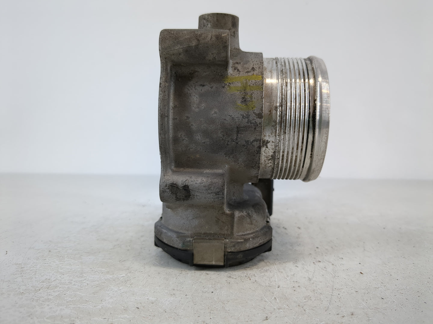 2014 Volkswagen Passat Throttle Body P/N:06K 133 062 D Fits OEM Used Auto Parts - Oemusedautoparts1.com