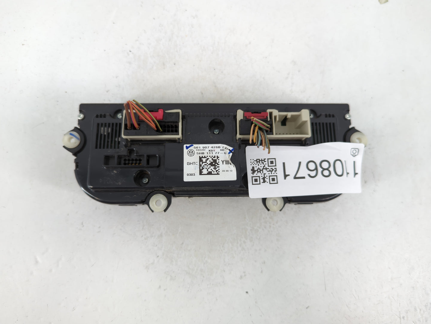 2013-2015 Volkswagen Passat Climate Control Module Temperature AC/Heater Replacement P/N:561 907 426 B Fits Fits 2013 2014 2