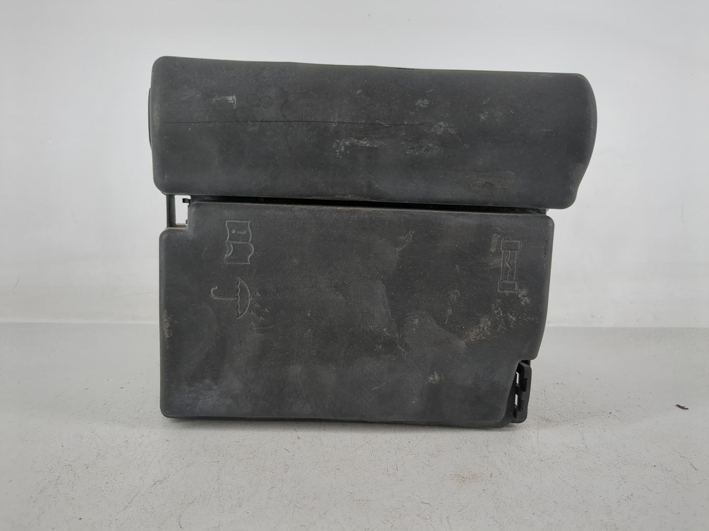 2012-2020 Volkswagen Passat Fusebox Fuse Box Panel Relay Module P/N:5C0 937 132 A Fits OEM Used Auto Parts - Oemusedautopart