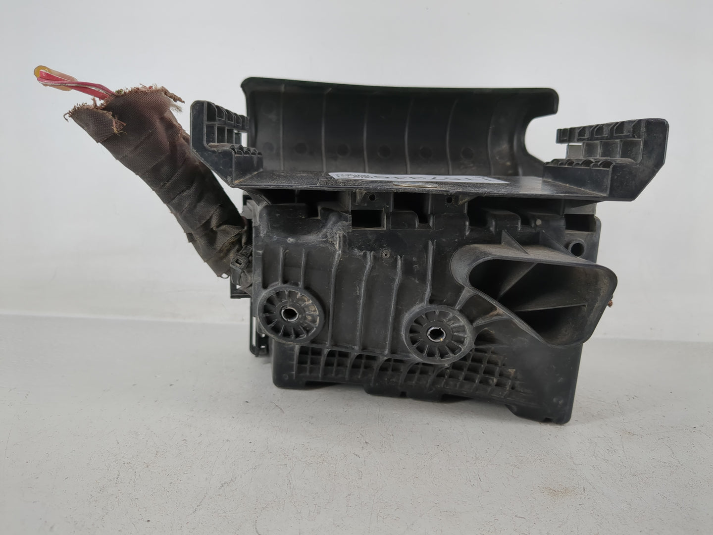 2012-2020 Volkswagen Passat Fusebox Fuse Box Panel Relay Module P/N:5C0 937 132 A Fits OEM Used Auto Parts - Oemusedautopart