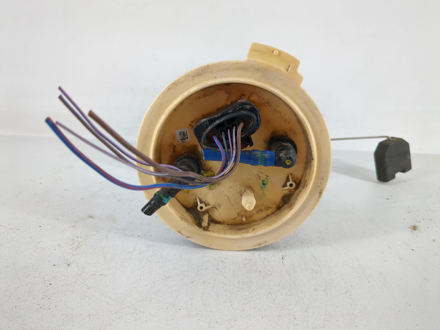 2012-2015 Volkswagen Passat Electrical Gas Fuel Pump Assembly - Oemusedautoparts1.com