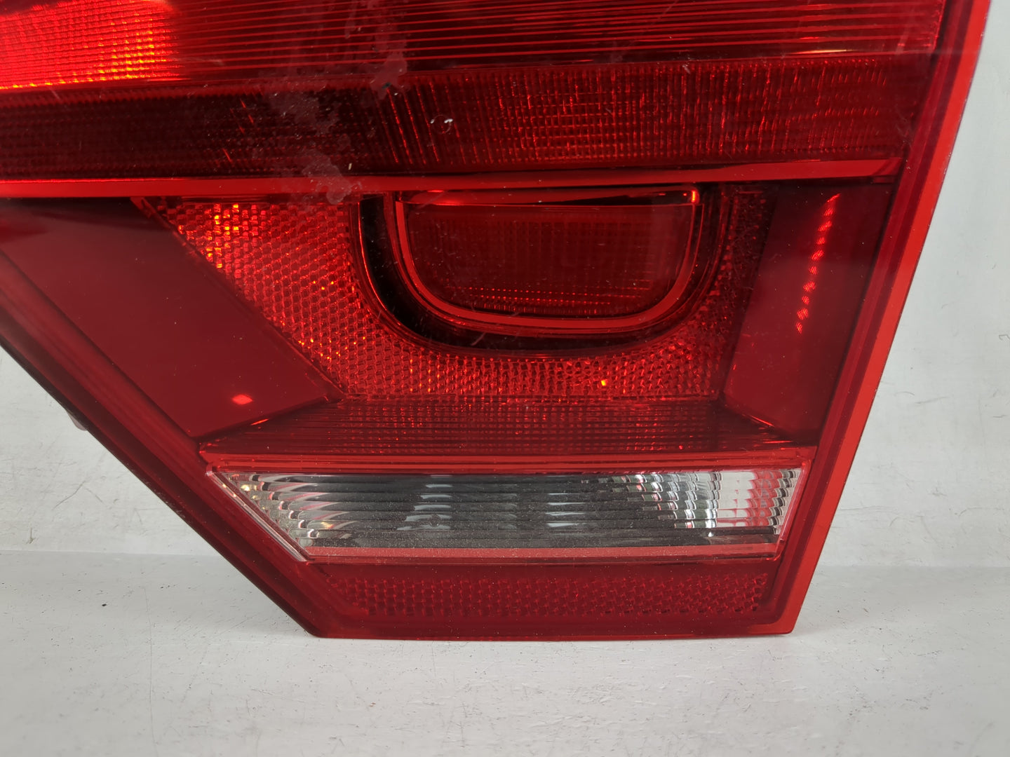 2012-2015 Volkswagen Passat Tail Light Assembly Passenger Right OEM P/N:561 945 094 C Fits Fits 2012 2013 2014 2015 OEM Used